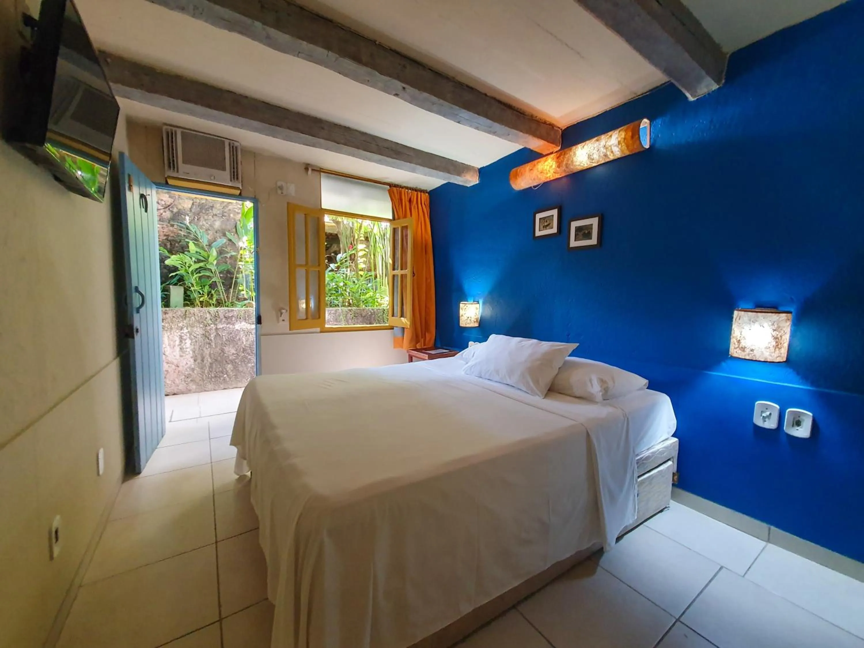 Bedroom, Bed in Hotel Estalagem Porto Seguro