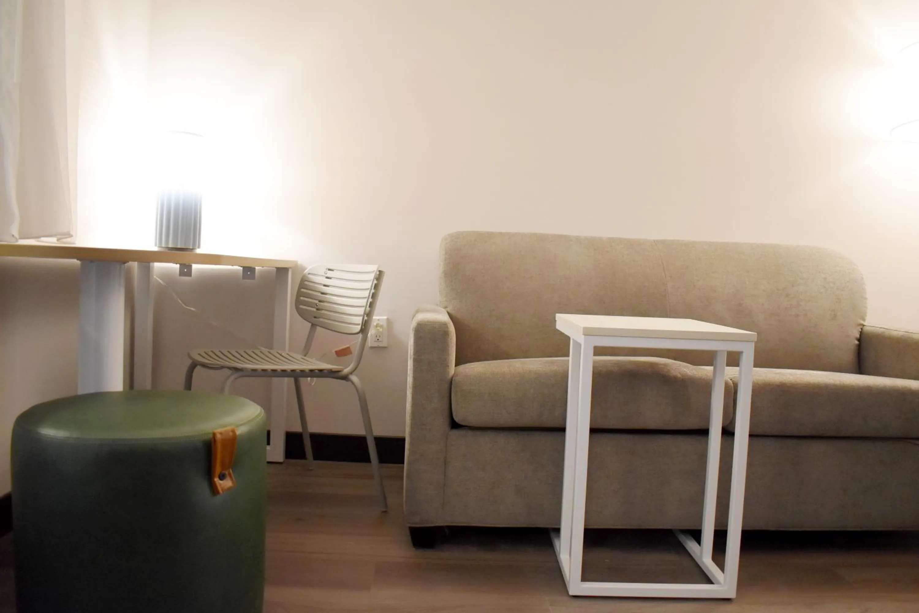 Living room in Spark By Hilton Albuquerque North I-25