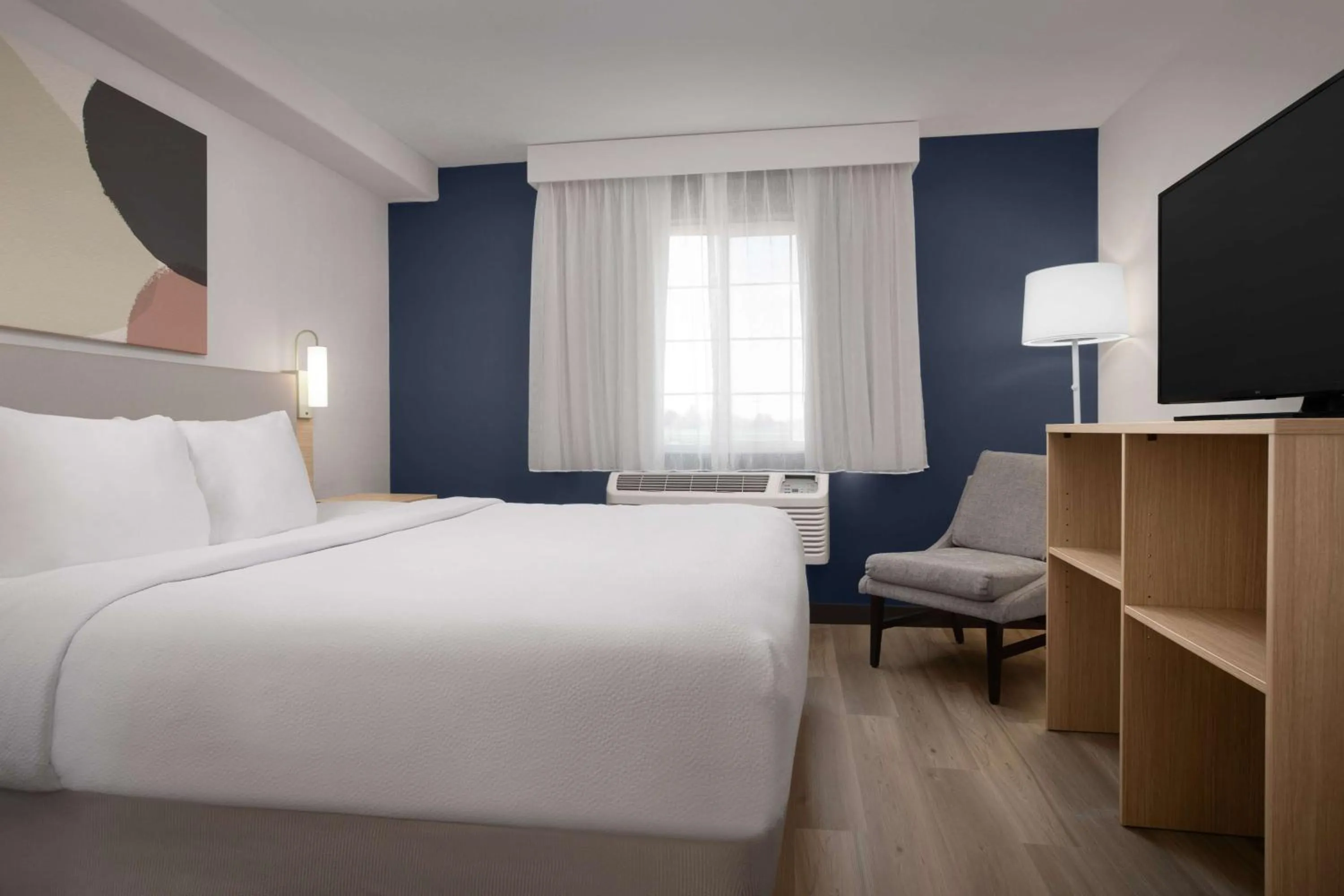 Bed in Best Western Plus Executive Suites Albuquerque