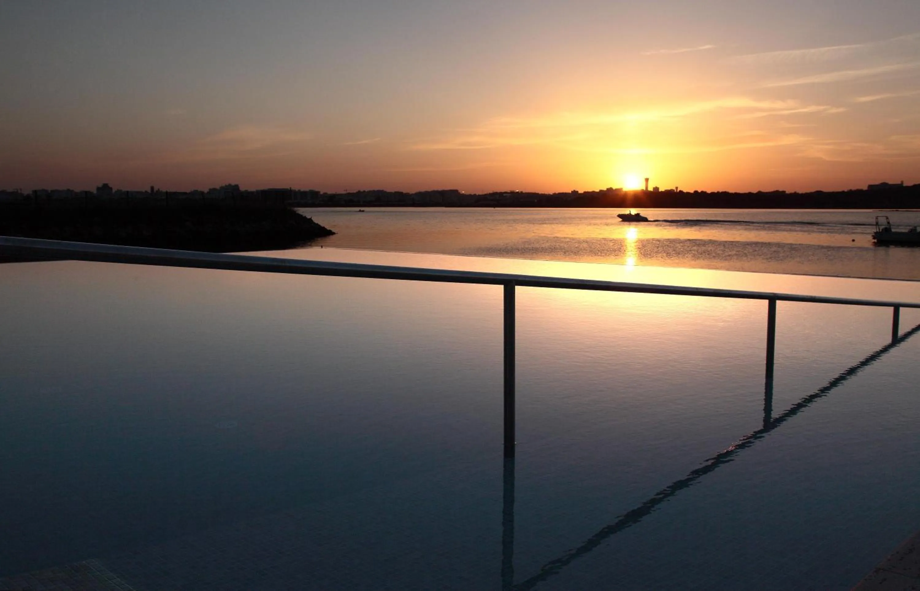 Swimming pool in Agua Hotels Riverside
