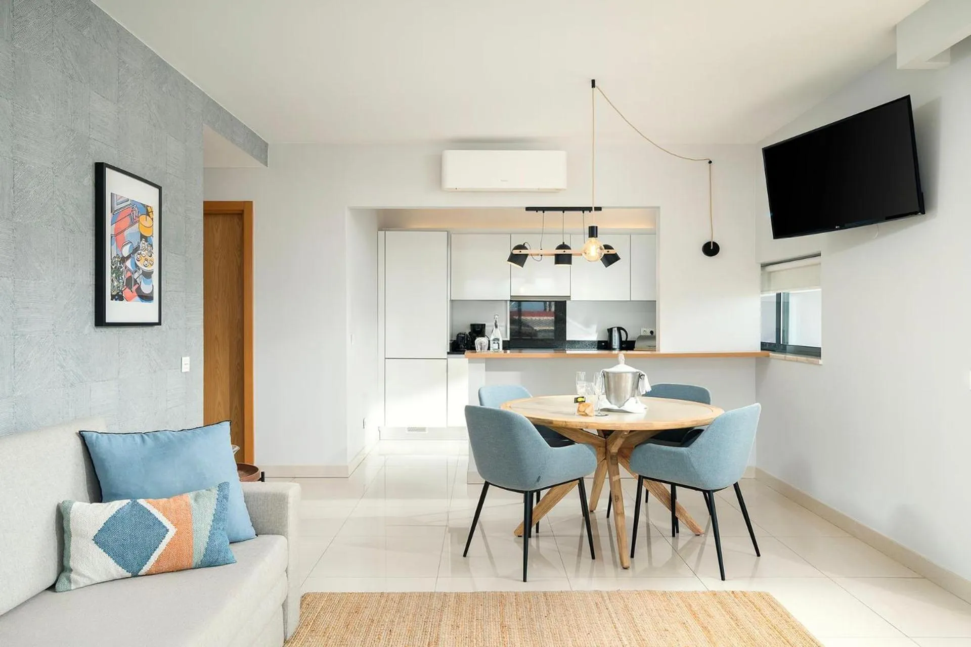 Photo of the whole room in Agua Hotels Riverside