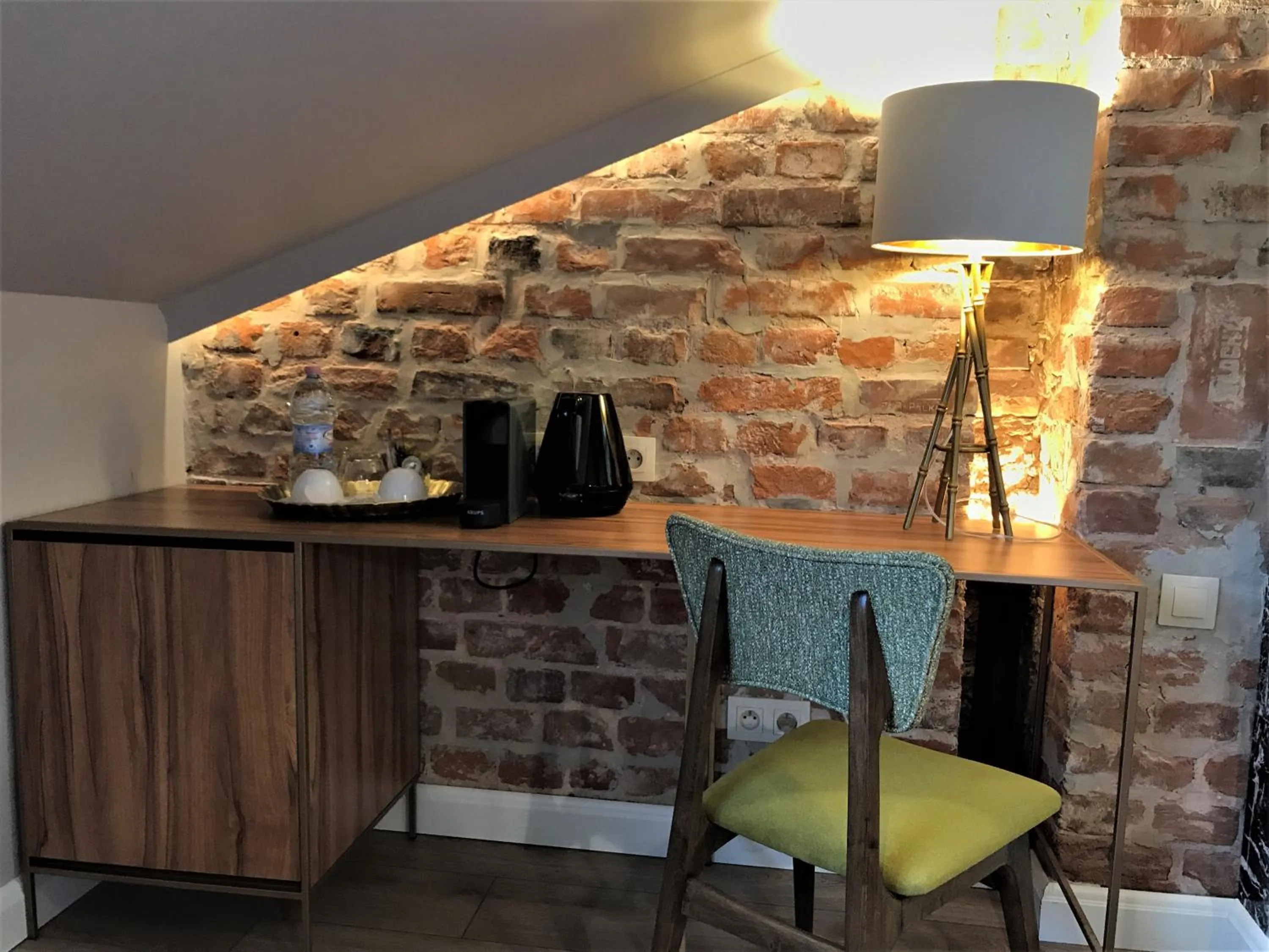 Coffee/tea facilities in SLEEPWELL NOWY ŚWIAT - entrance from Ordynacka 14St, through the courtyard