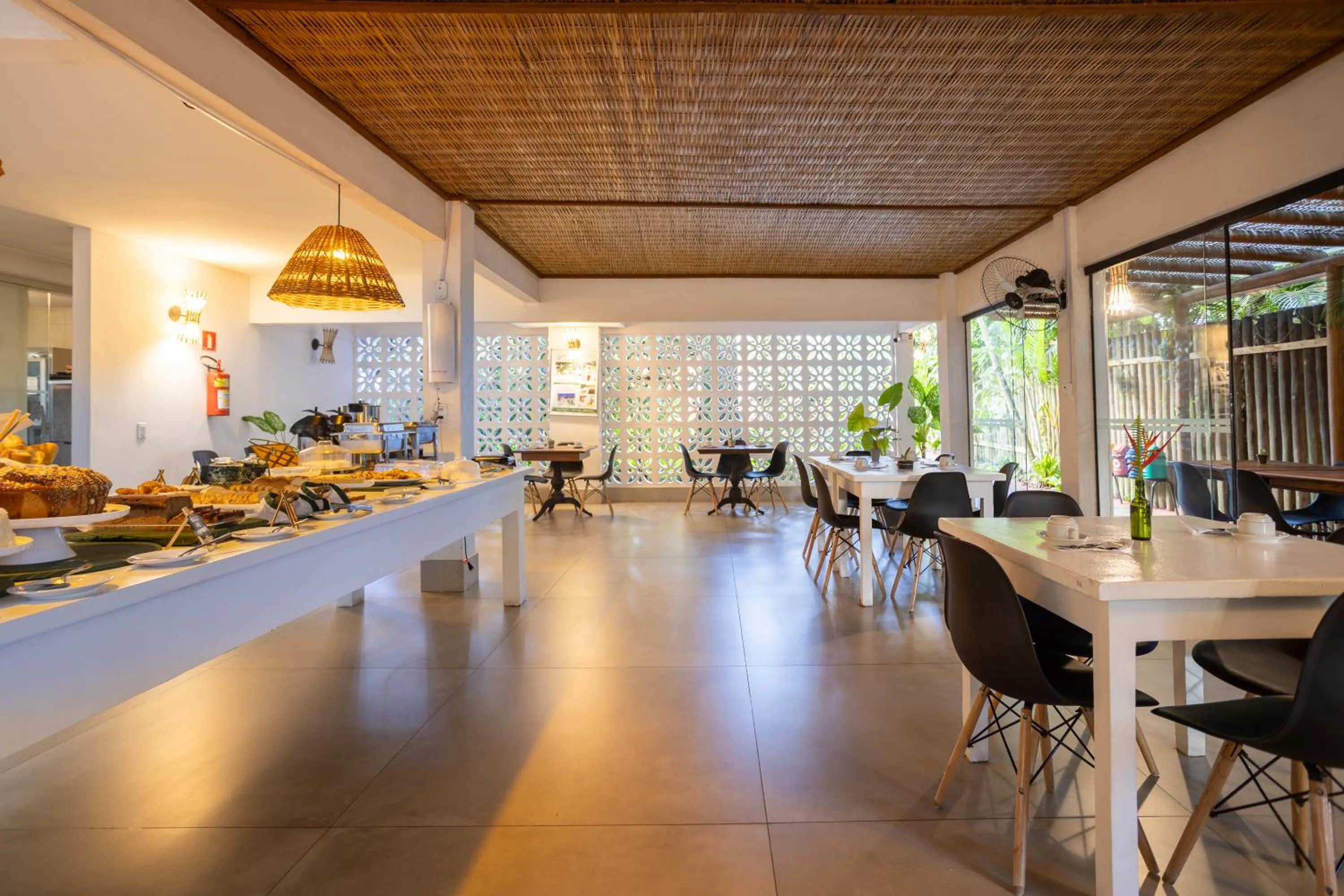 Restaurant/places to eat in Pousada Cheiro Verde