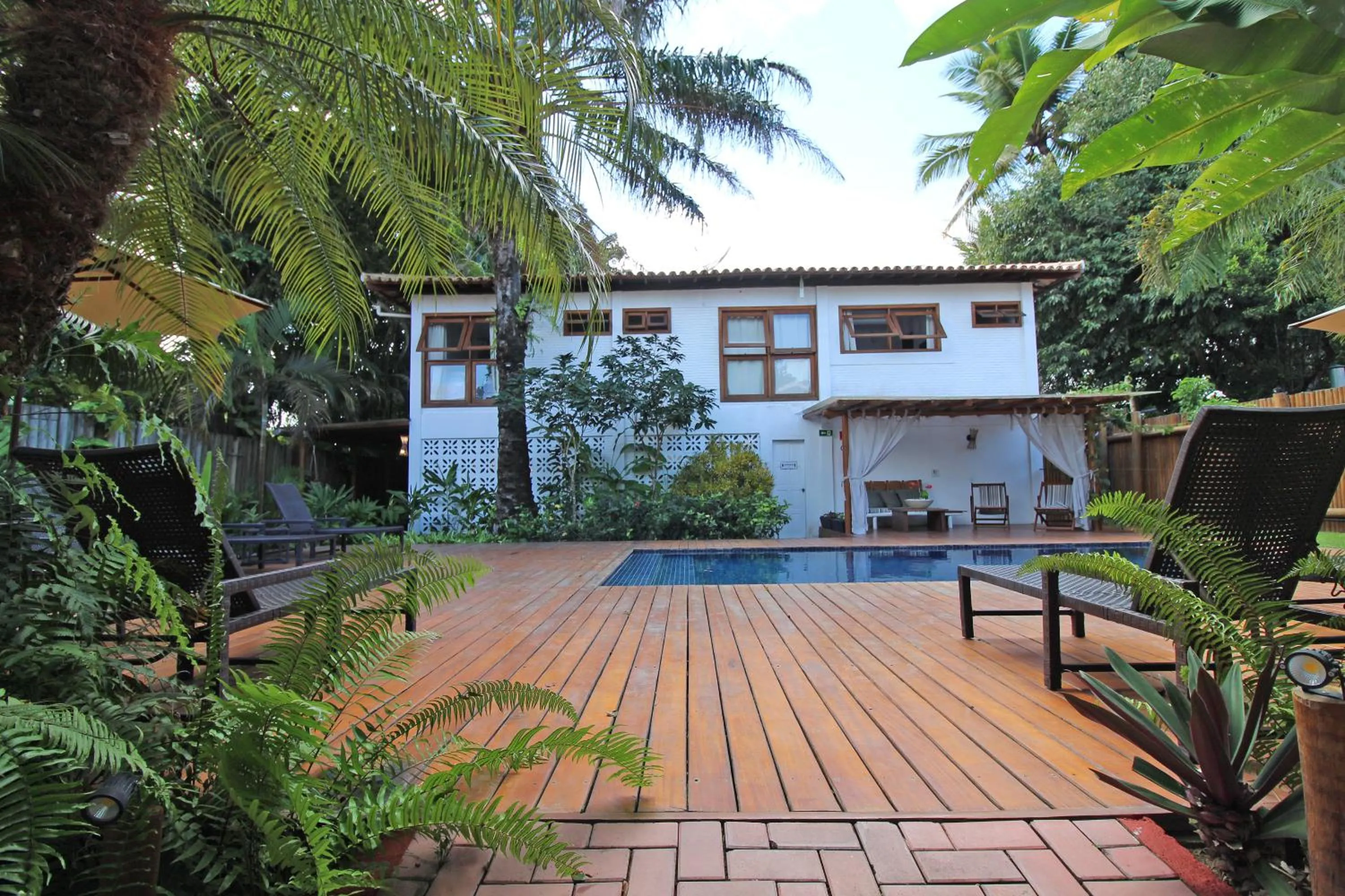 Swimming pool in Pousada Cheiro Verde