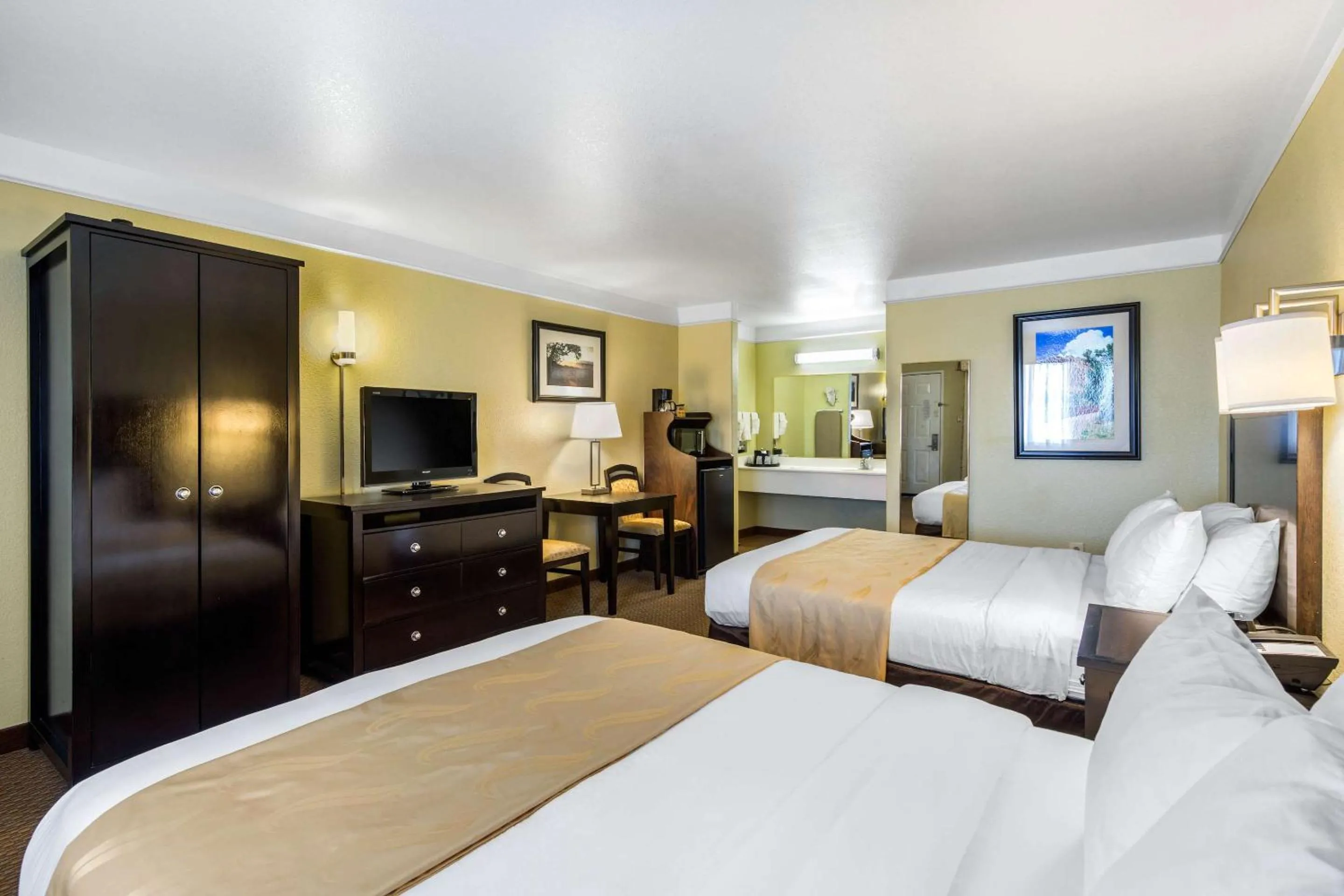 Bedroom, Bed in Quality Inn & Suites Gallup I-40 Exit 20