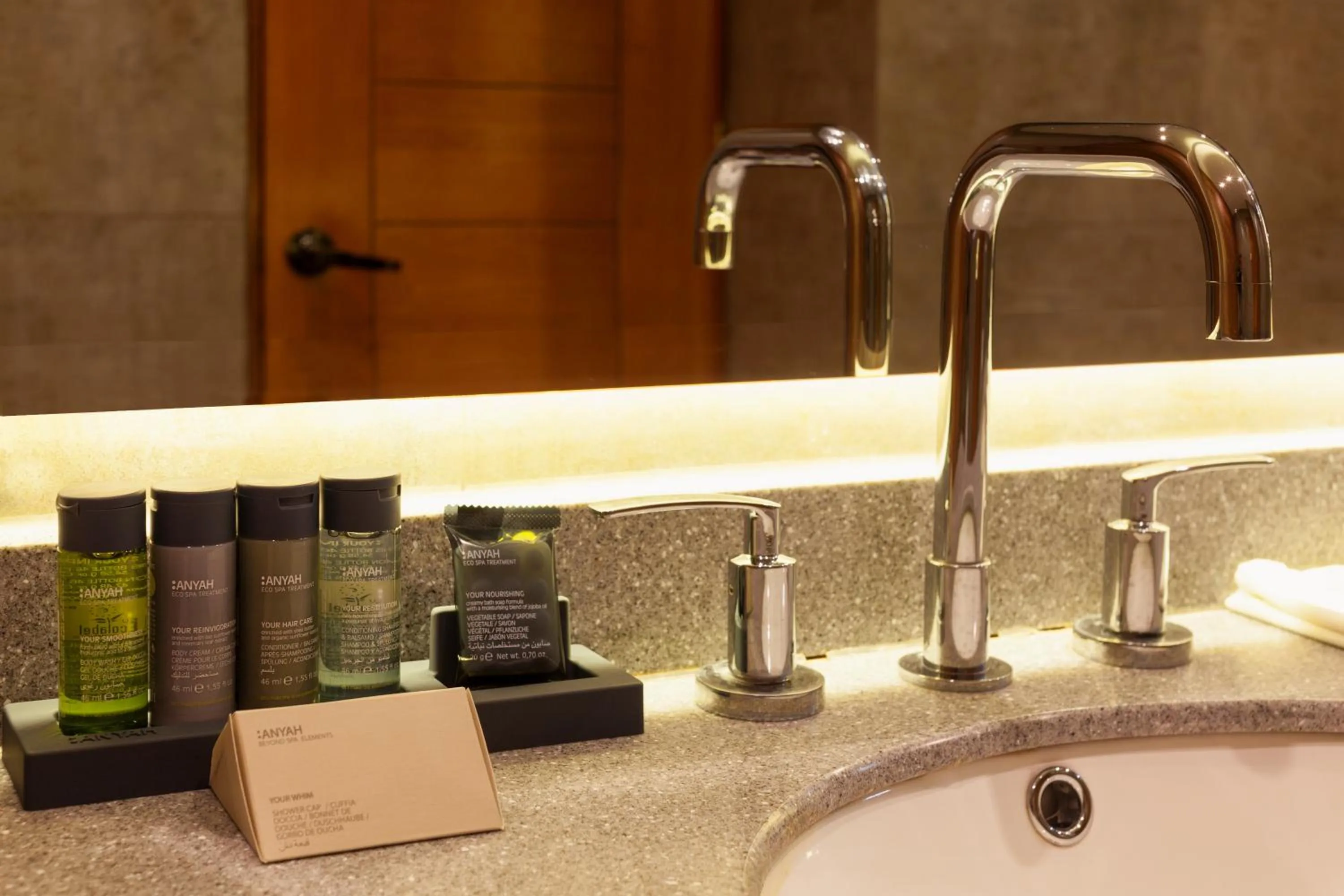Bathroom in Inti Punku Machupicchu Hotel & Suites