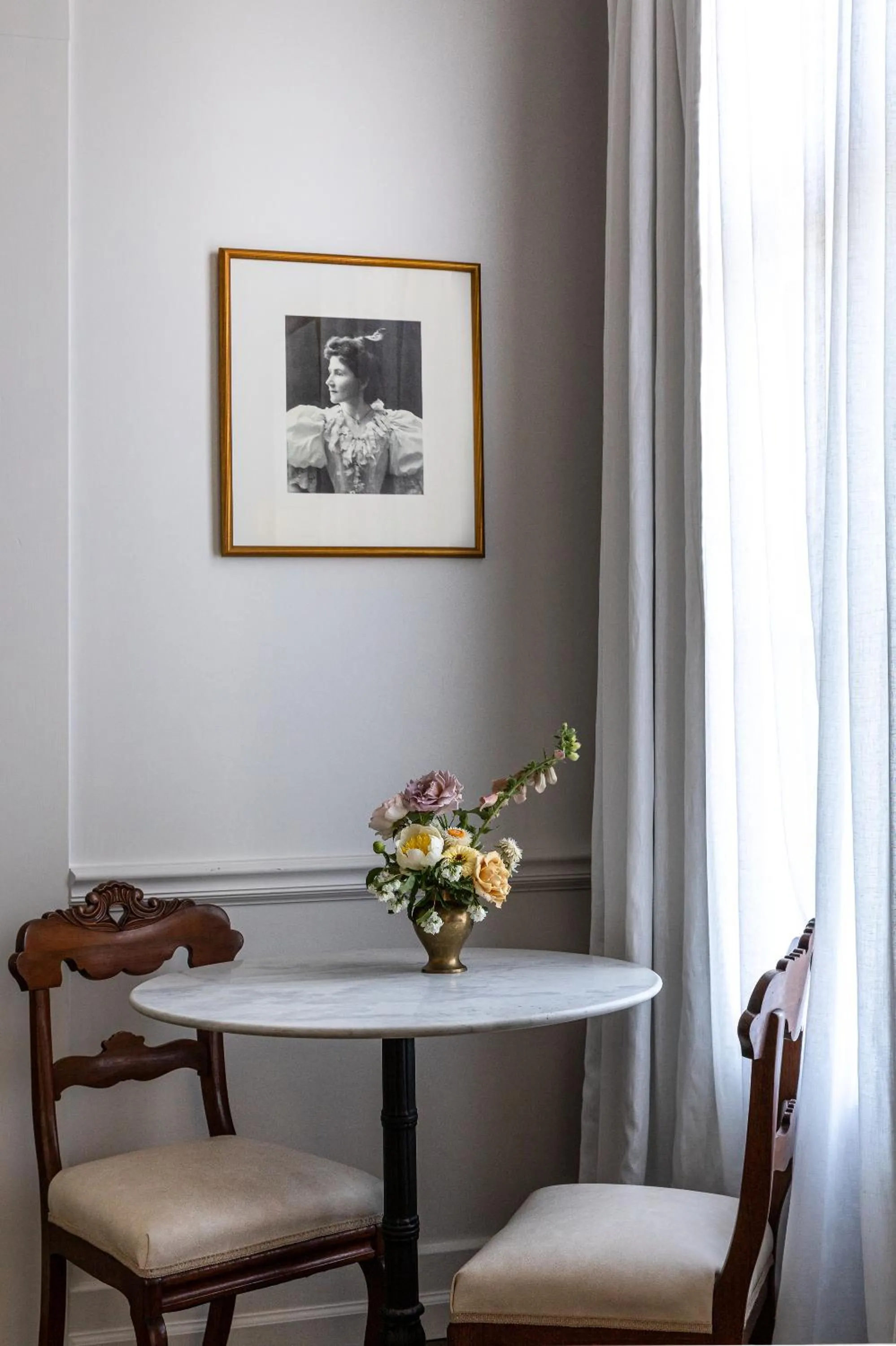 Seating area in The Holbrooke Hotel
