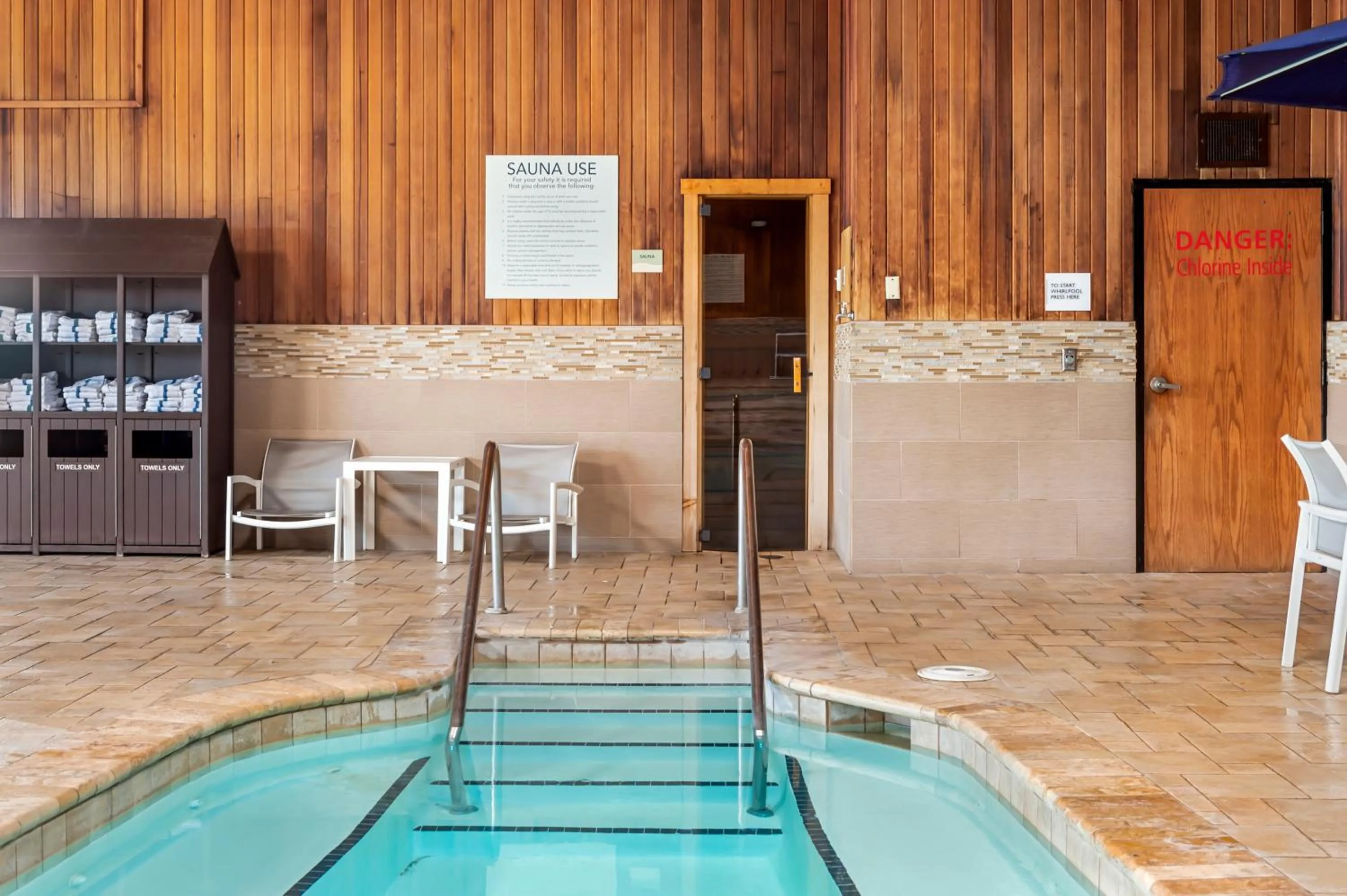 Pool view in DoubleTree by Hilton Roseville Minneapolis