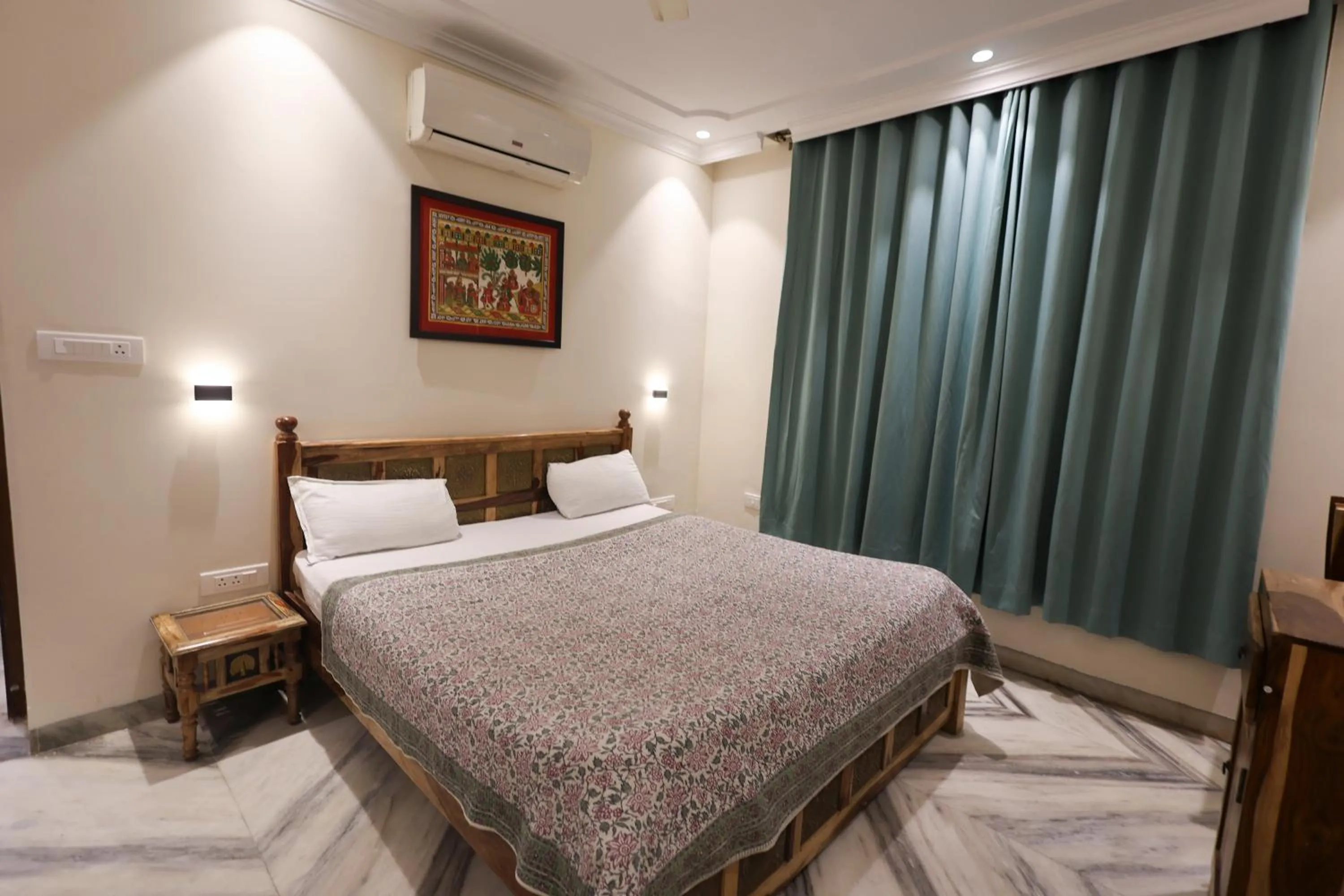 Bed in Gumaan Auberge