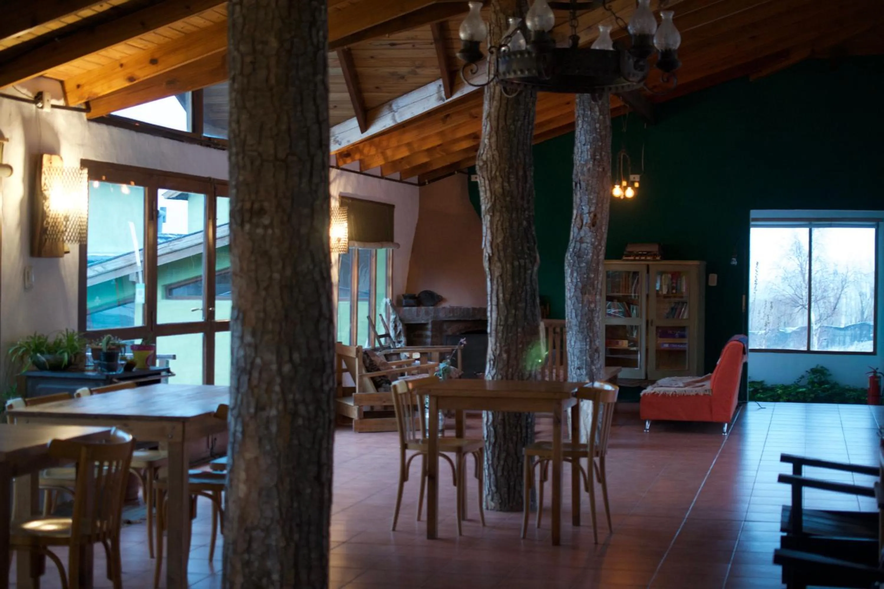 Restaurant/places to eat in Bla Lodge