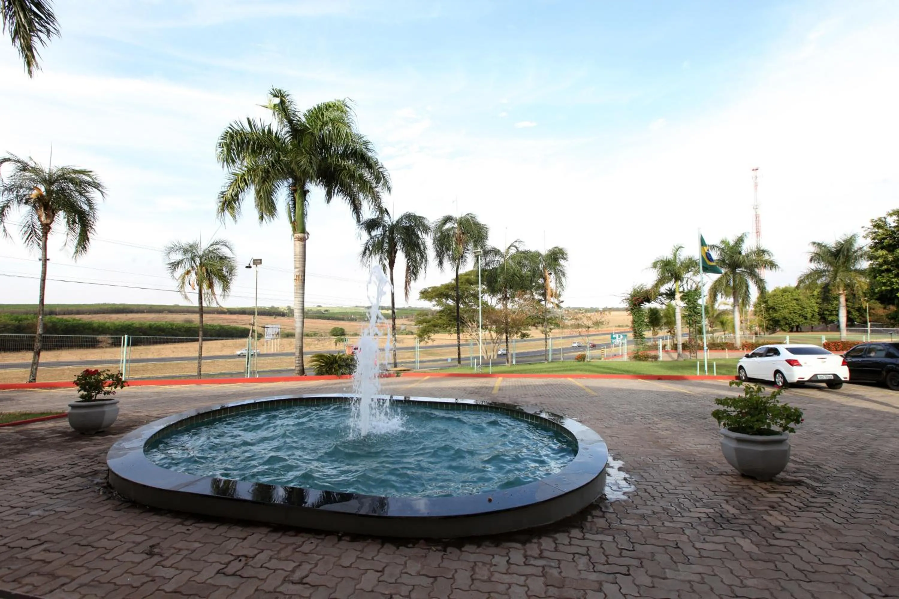 Facade/entrance in IPÊ PARK Convention Hotel
