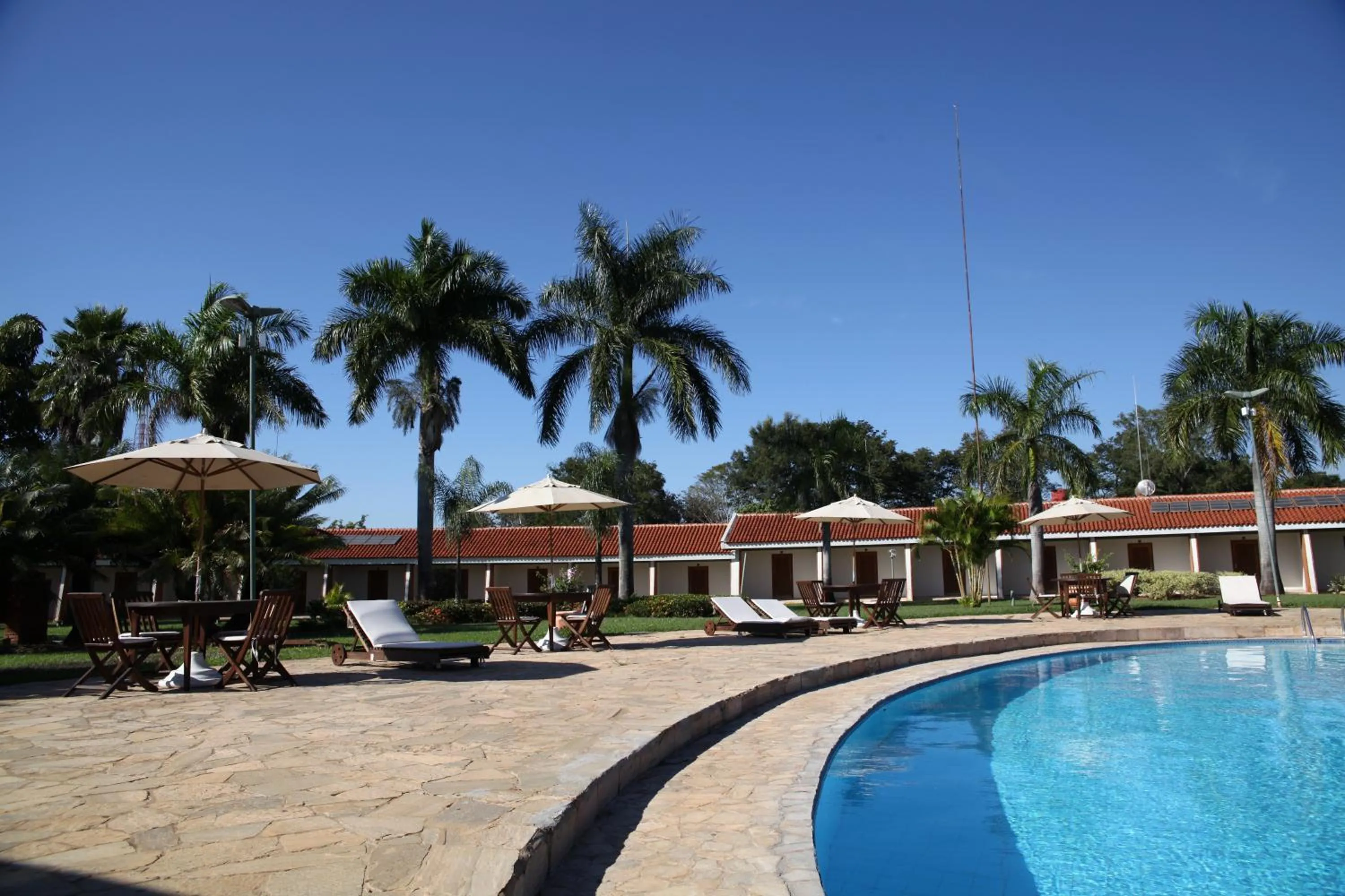 Day in IPÊ PARK Convention Hotel