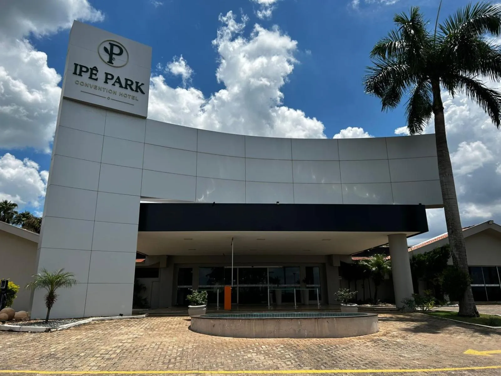 IPÊ PARK Convention Hotel