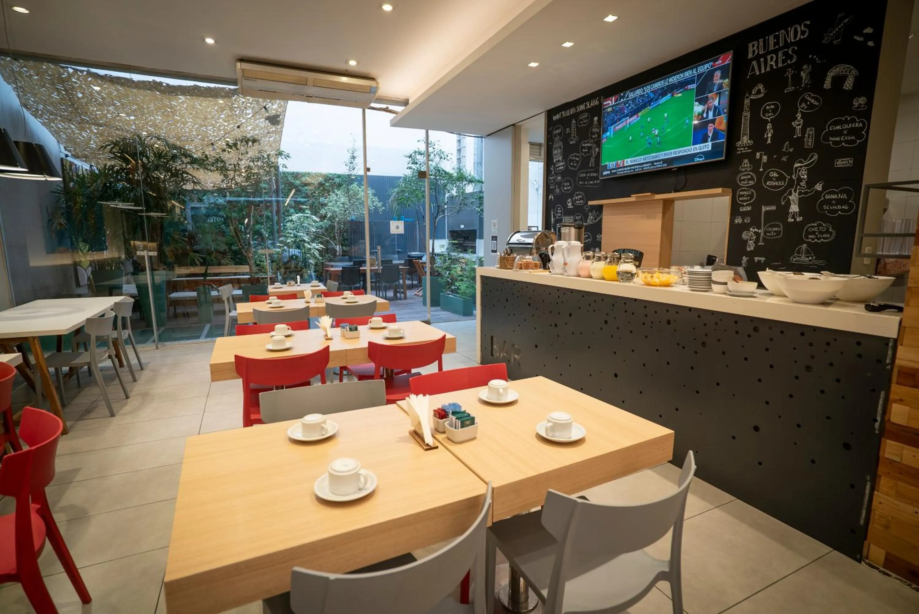 Patio in America Del Sur Hostel Buenos Aires