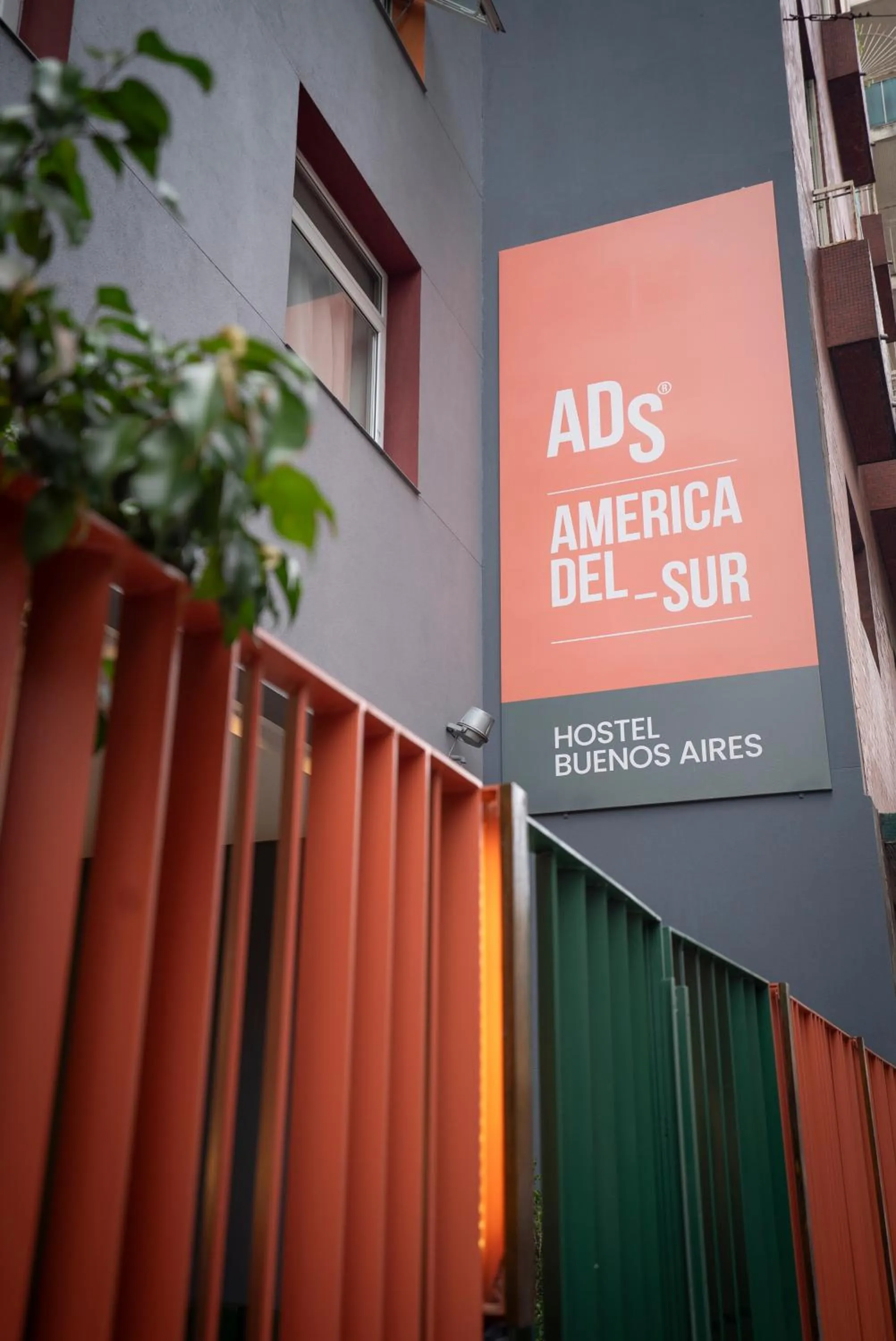 Property building in America Del Sur Hostel Buenos Aires