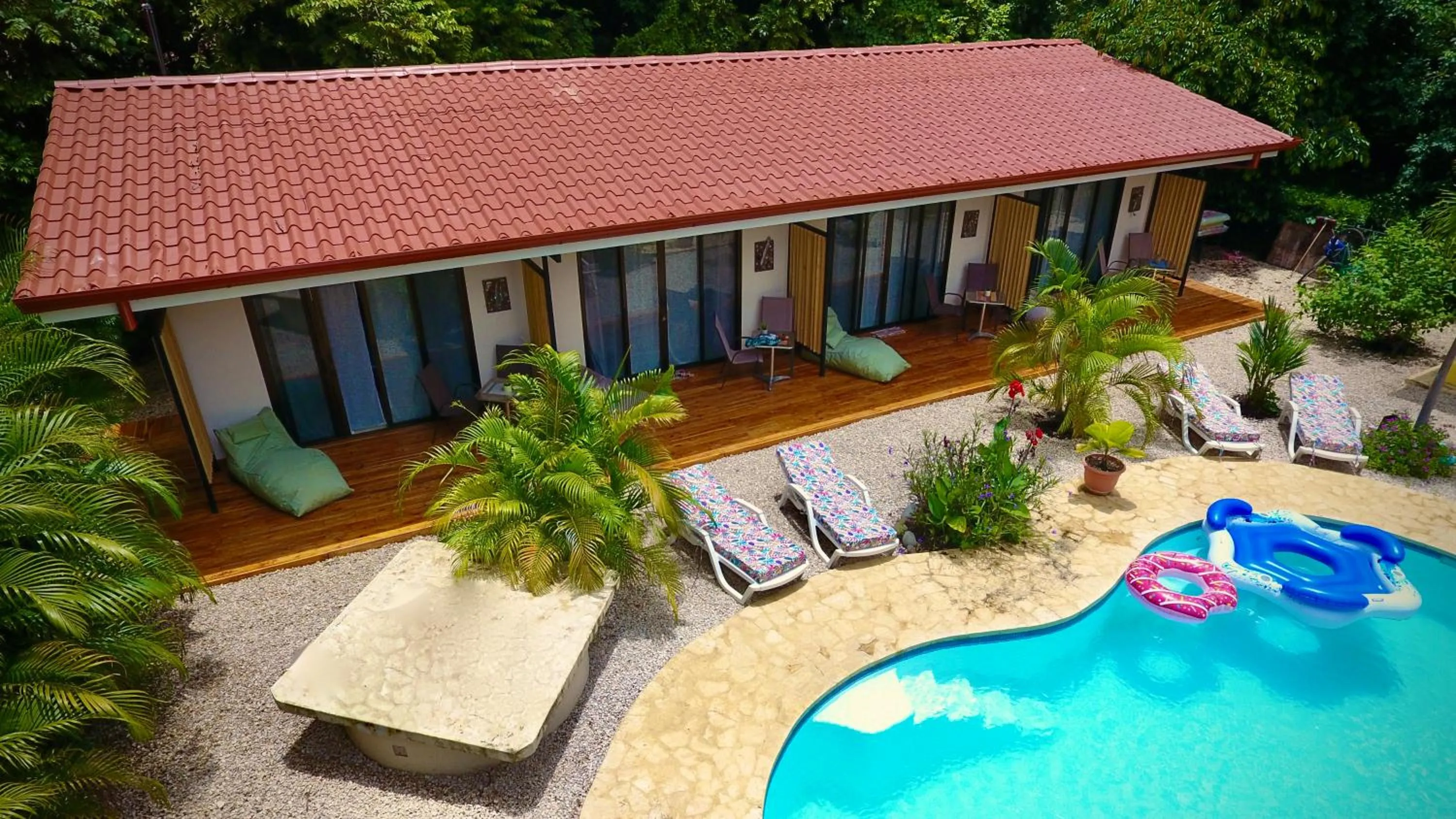Property building in Surfside Mar Y Posa