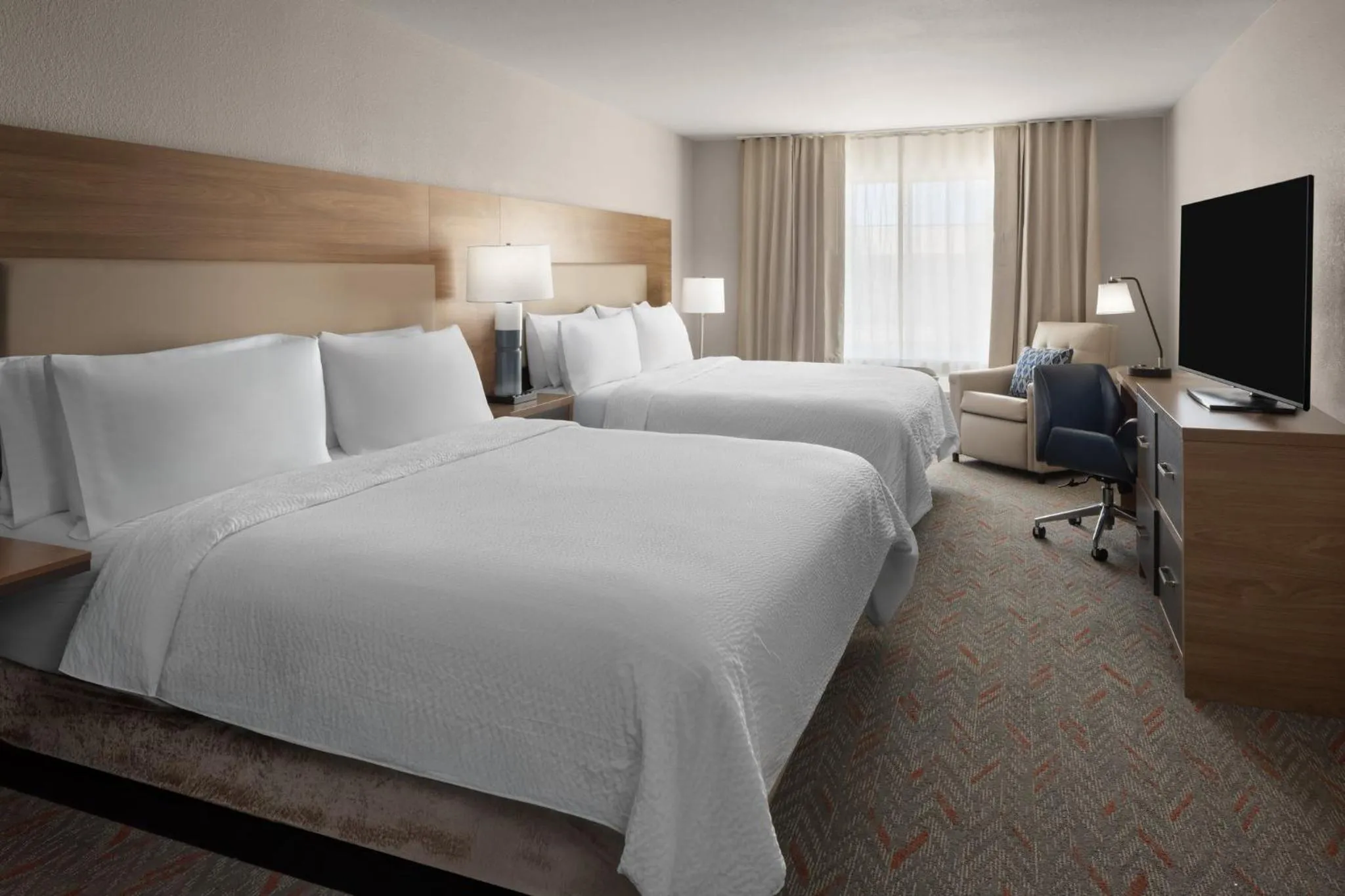 Photo of the whole room, Bed in Garner Hotel Phoenix Northwest - Surprise by IHG