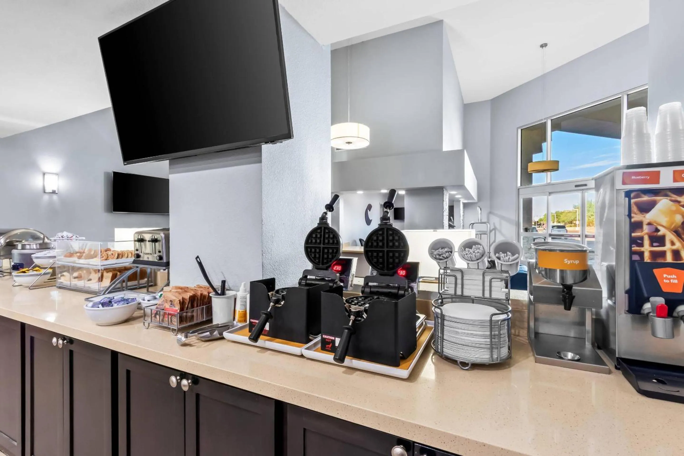 Breakfast in Comfort Inn & Suites Surprise Near Sun City West