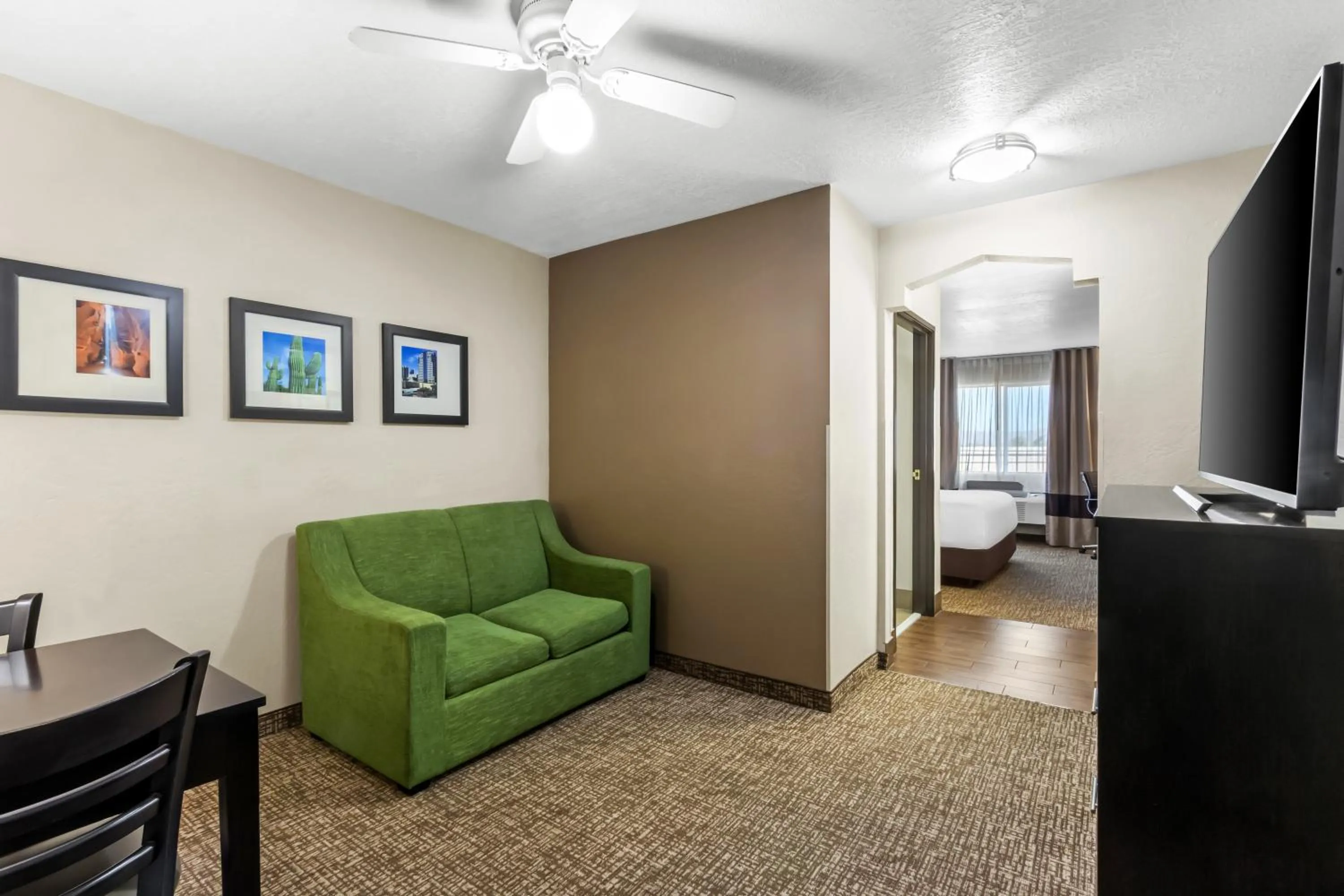 Living room in Comfort Inn & Suites Surprise Near Sun City West