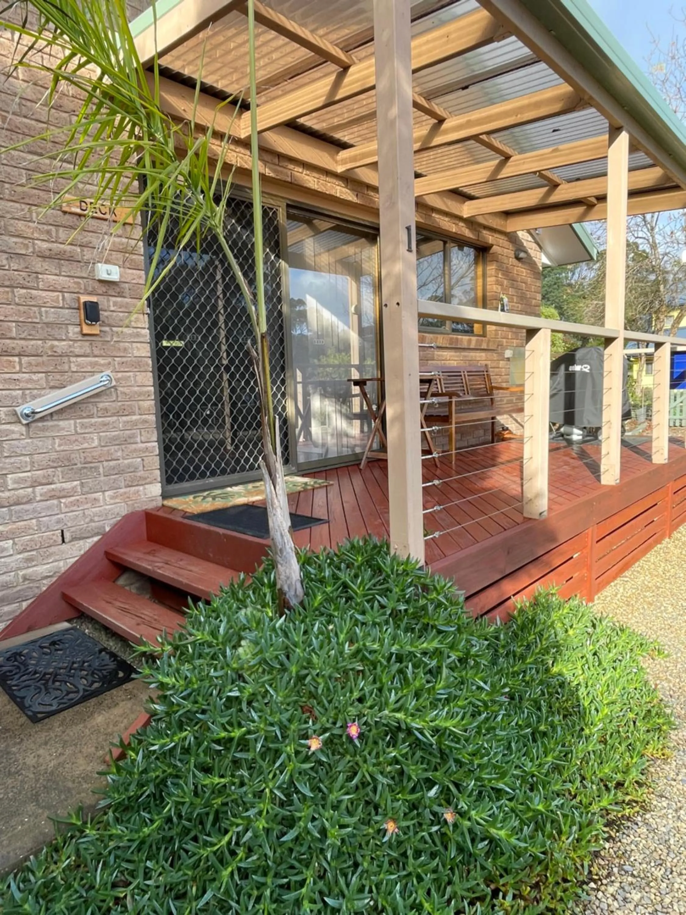 Property building in Abs by the Bay