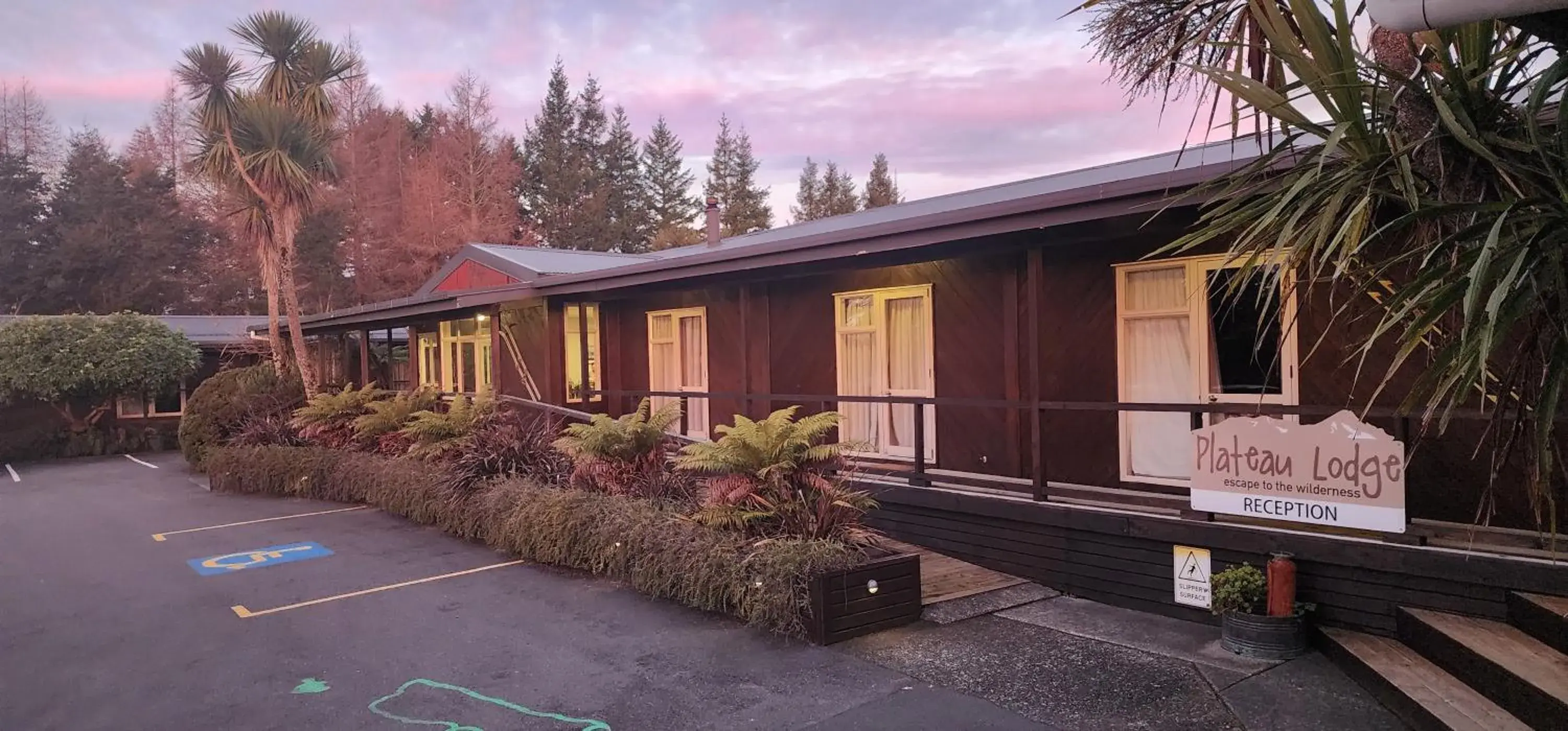 Double or Twin Room with Shared Bathroom in Plateau Lodge Double or Twin Room with Shared Bathroom in Plateau Lodge