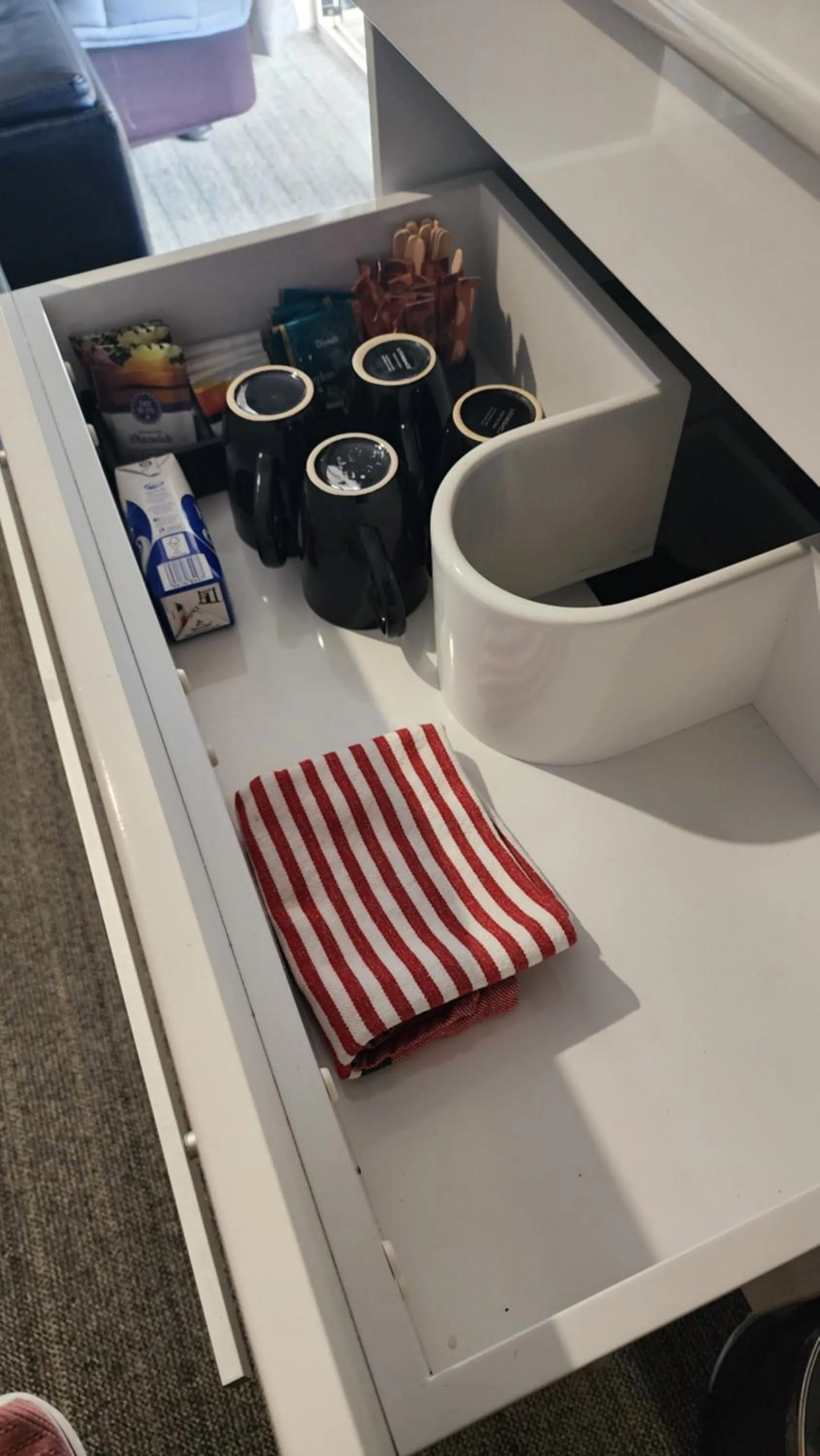 Coffee/tea facilities in Plateau Lodge