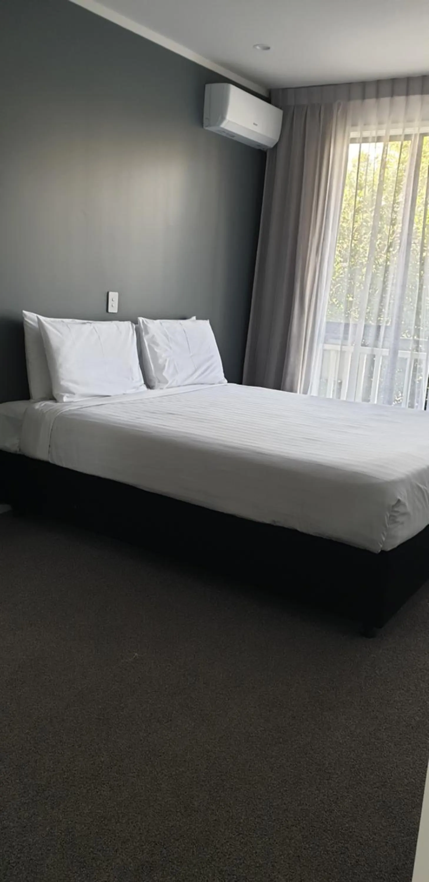 Bedroom, Bed in The Surrey Hotel