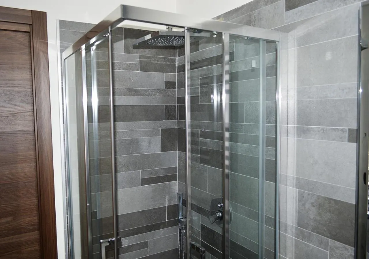 Shower in Villa Amalia