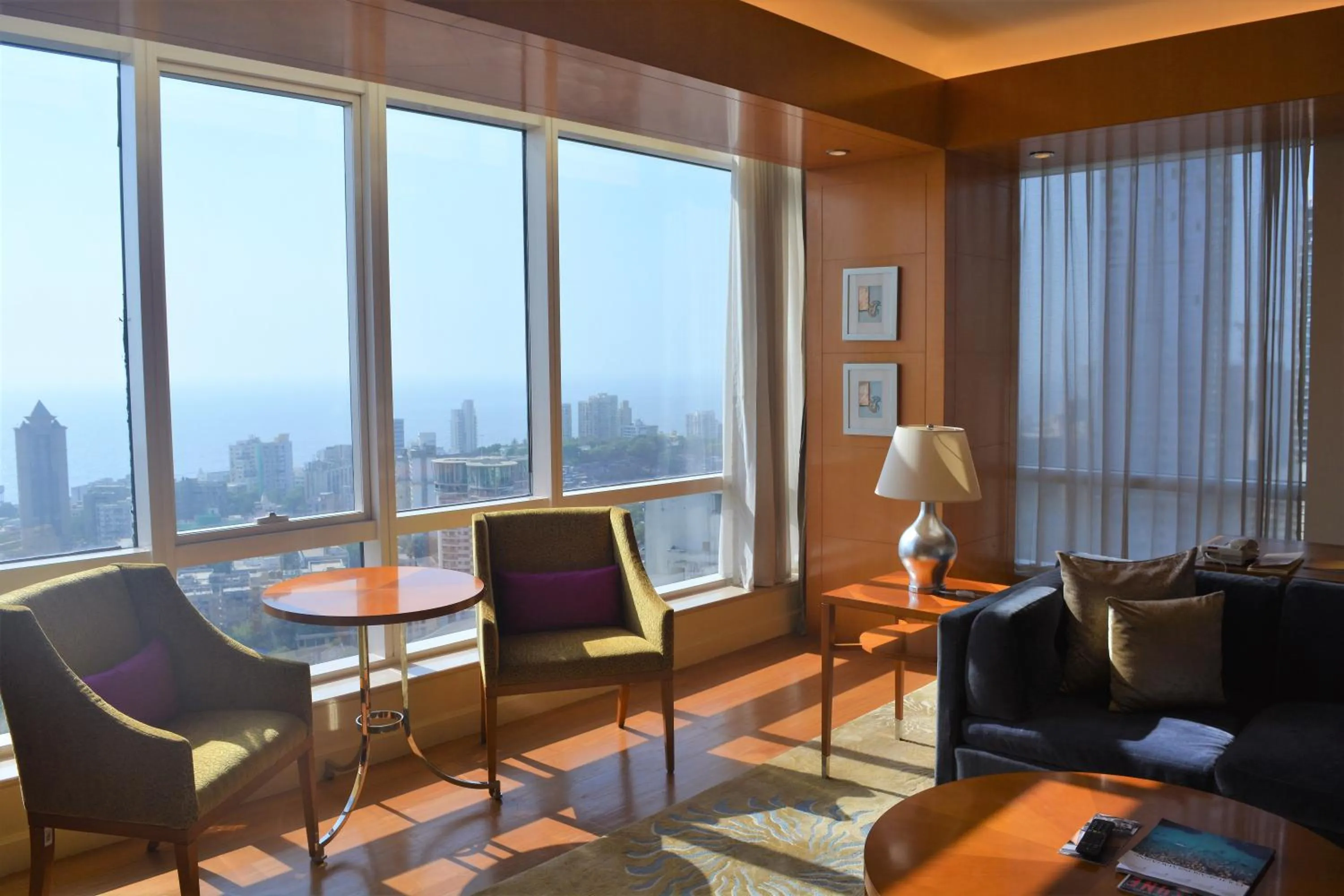 Living room in Four Seasons Hotel Mumbai