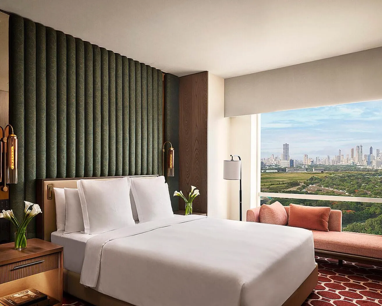 Bedroom, Bed in Four Seasons Hotel Mumbai