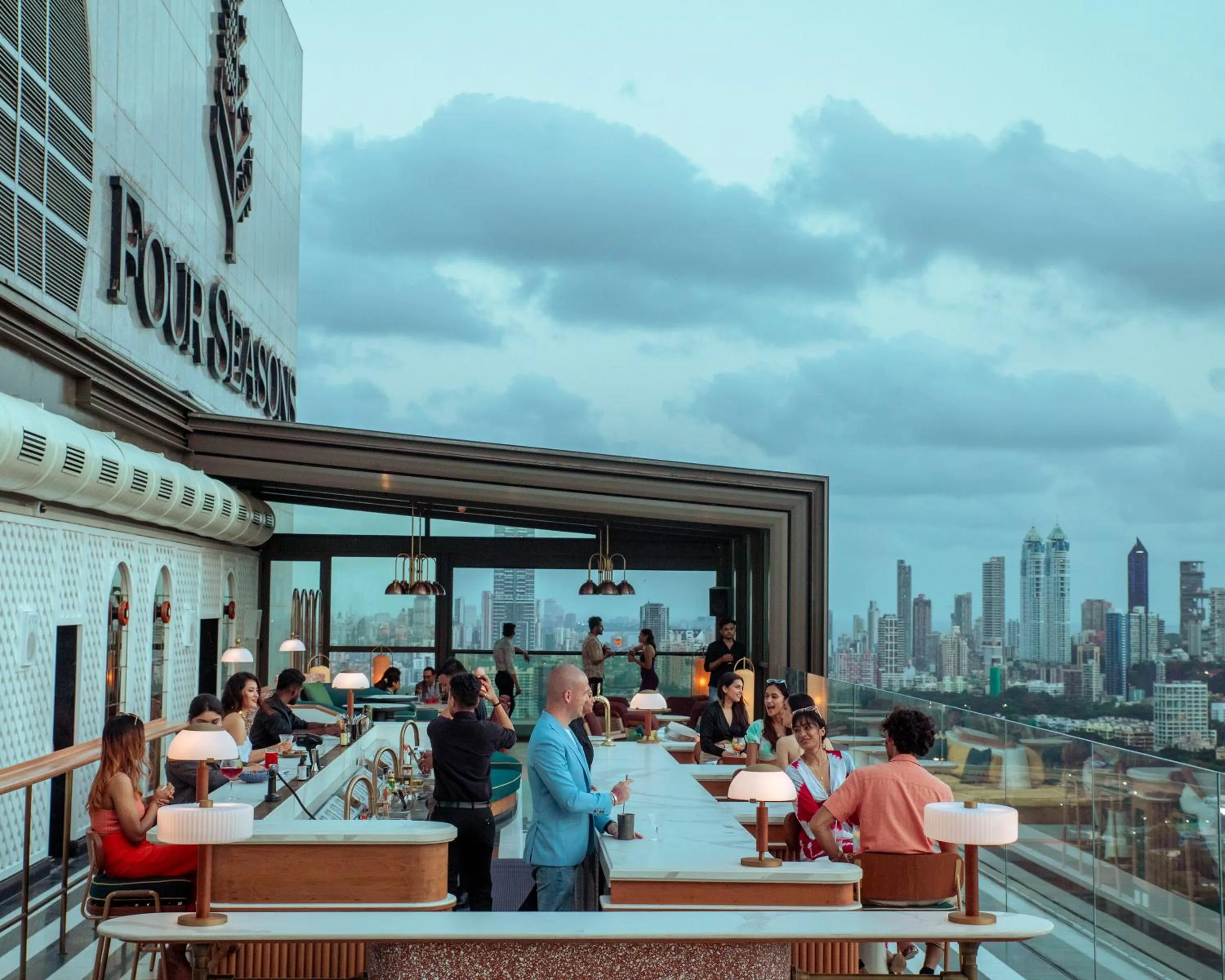 Restaurant/places to eat in Four Seasons Hotel Mumbai