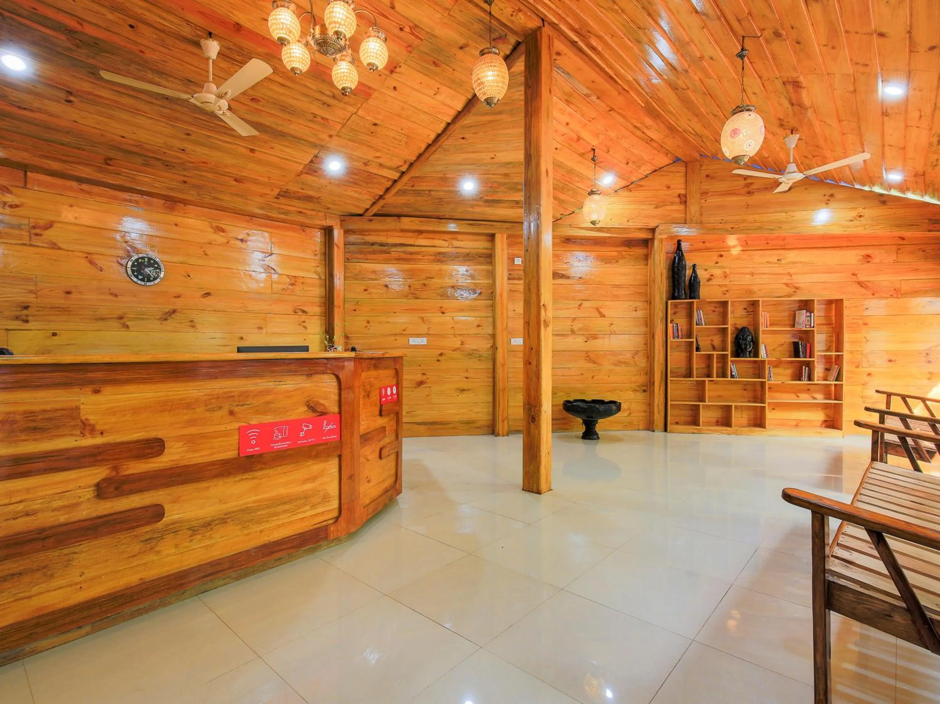 Lobby or reception in Brushwood Villa- Cottages and Bar