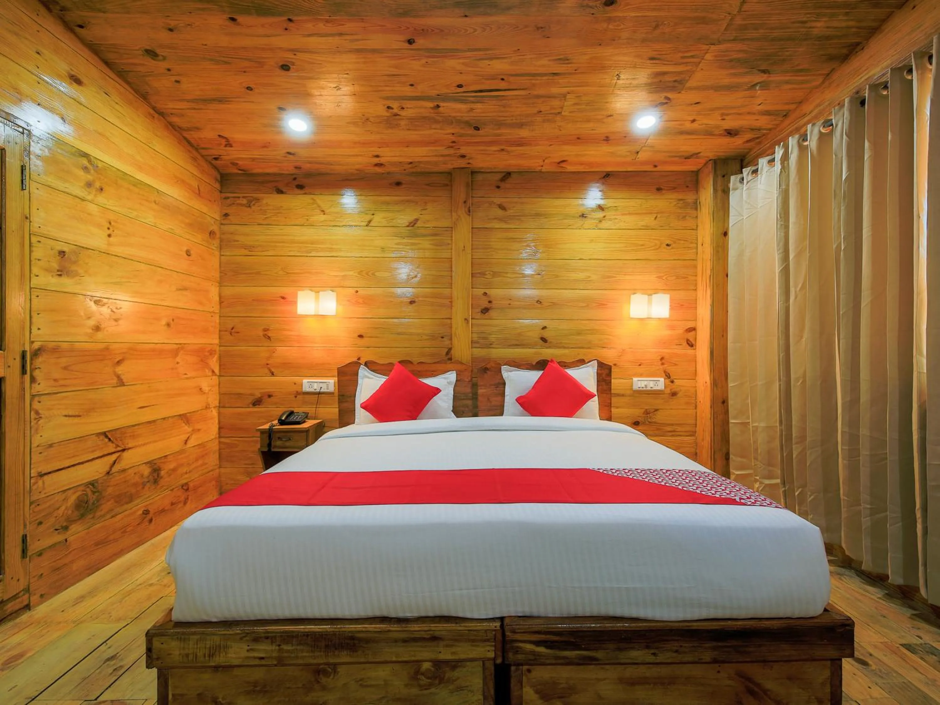 Bedroom, Bed in Brushwood Villa- Cottages and Bar