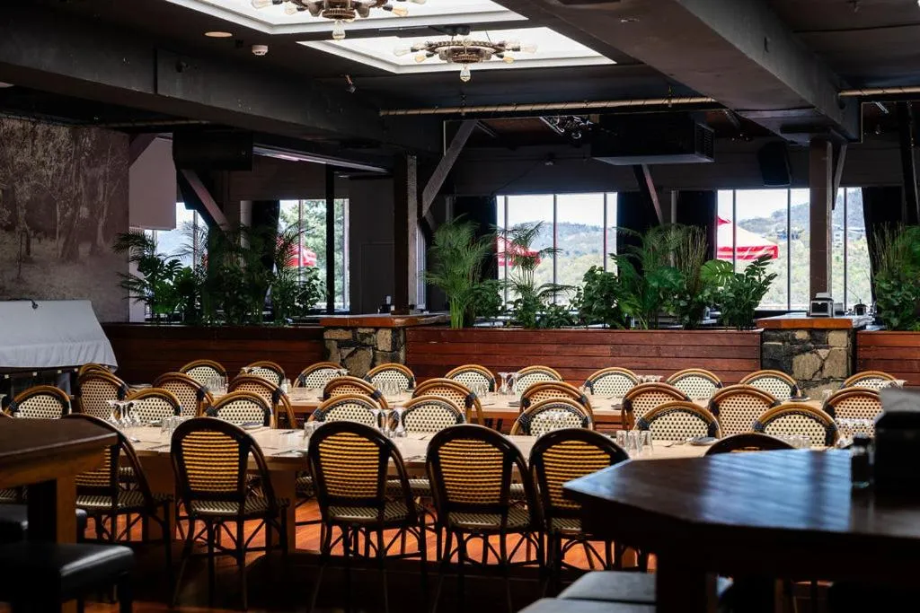 Lake Jindabyne Hotel