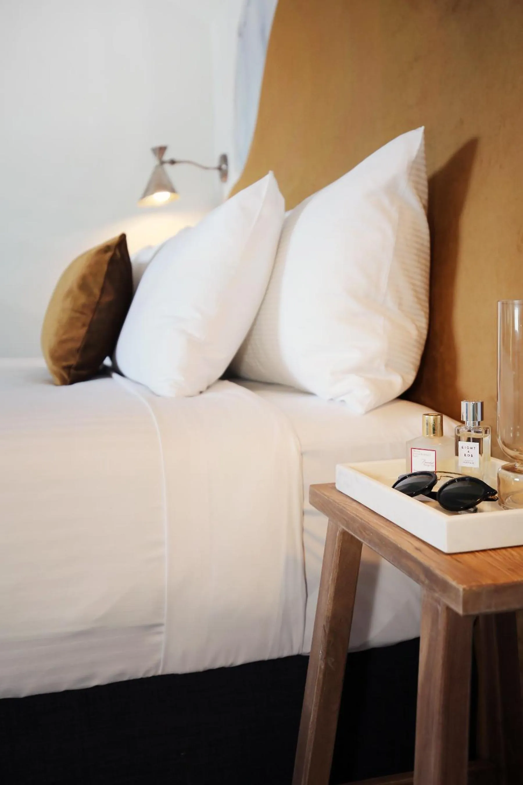 Bed in Lake Jindabyne Hotel