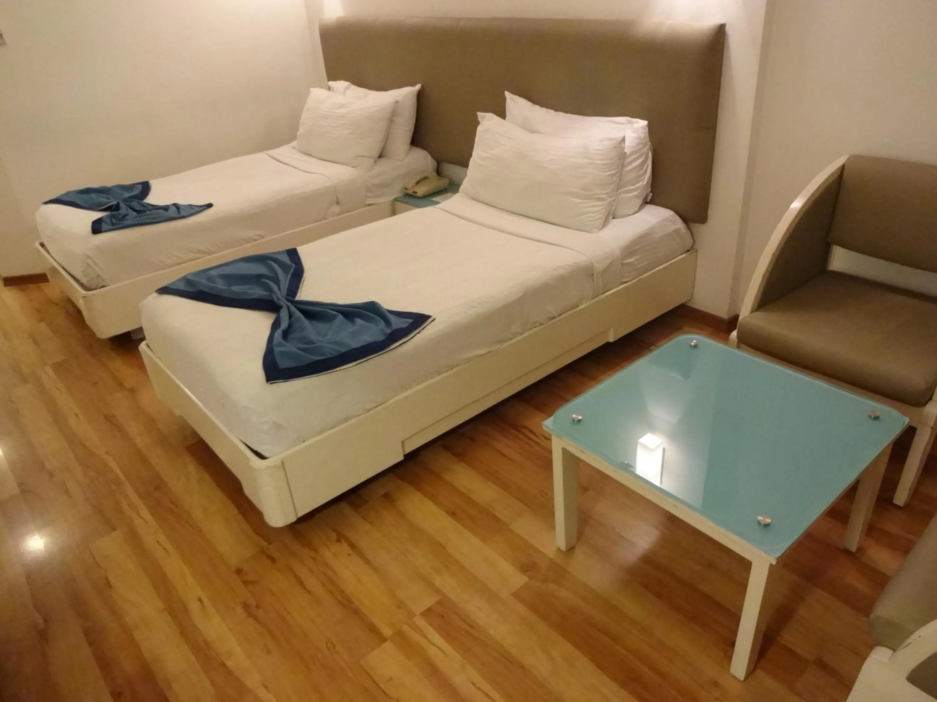 Photo of the whole room, Bed in The Central Court