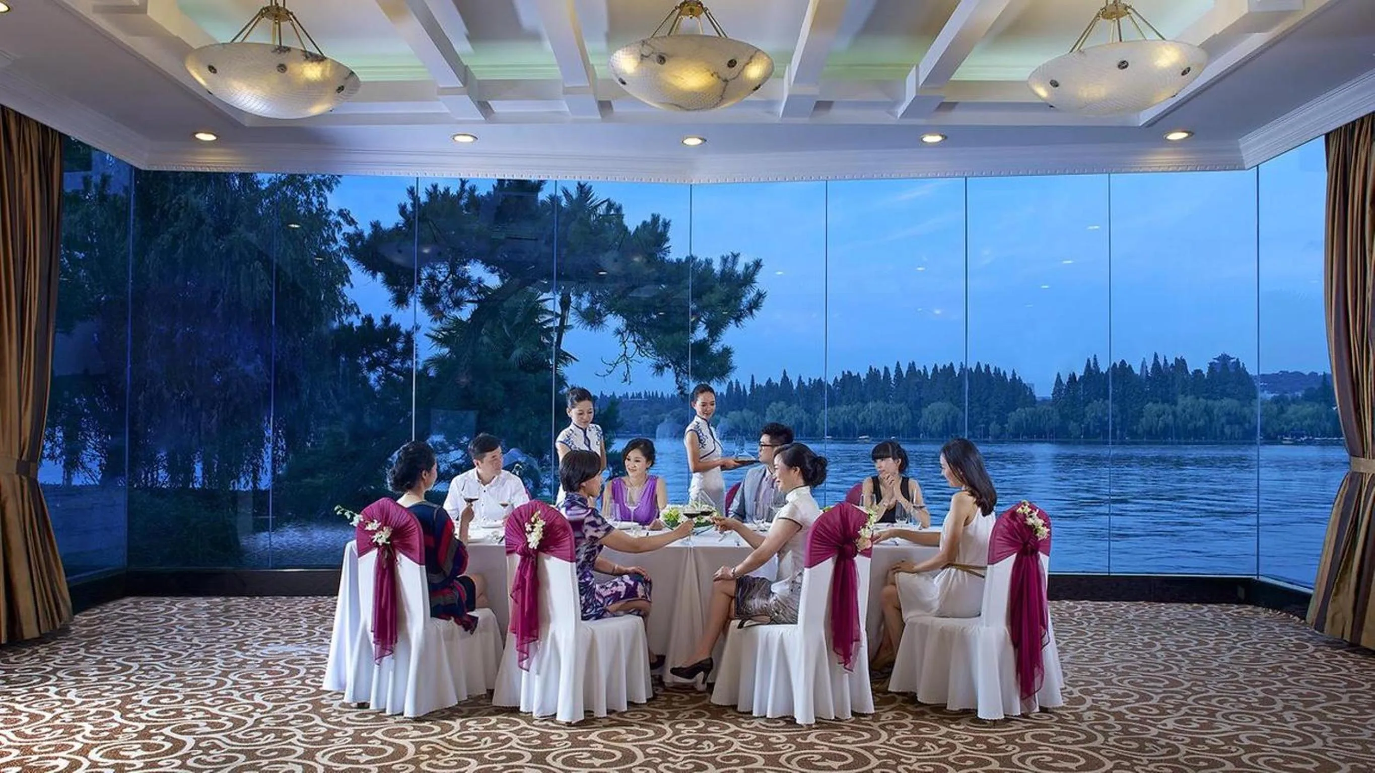 Restaurant/places to eat in Zhejiang Xizi Hotel