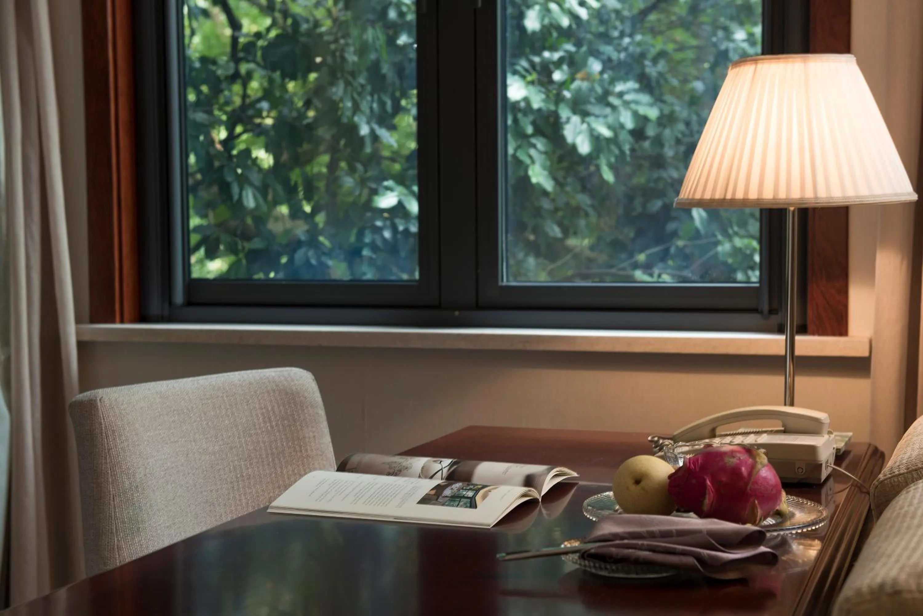 Seating area in Zhejiang Xizi Hotel