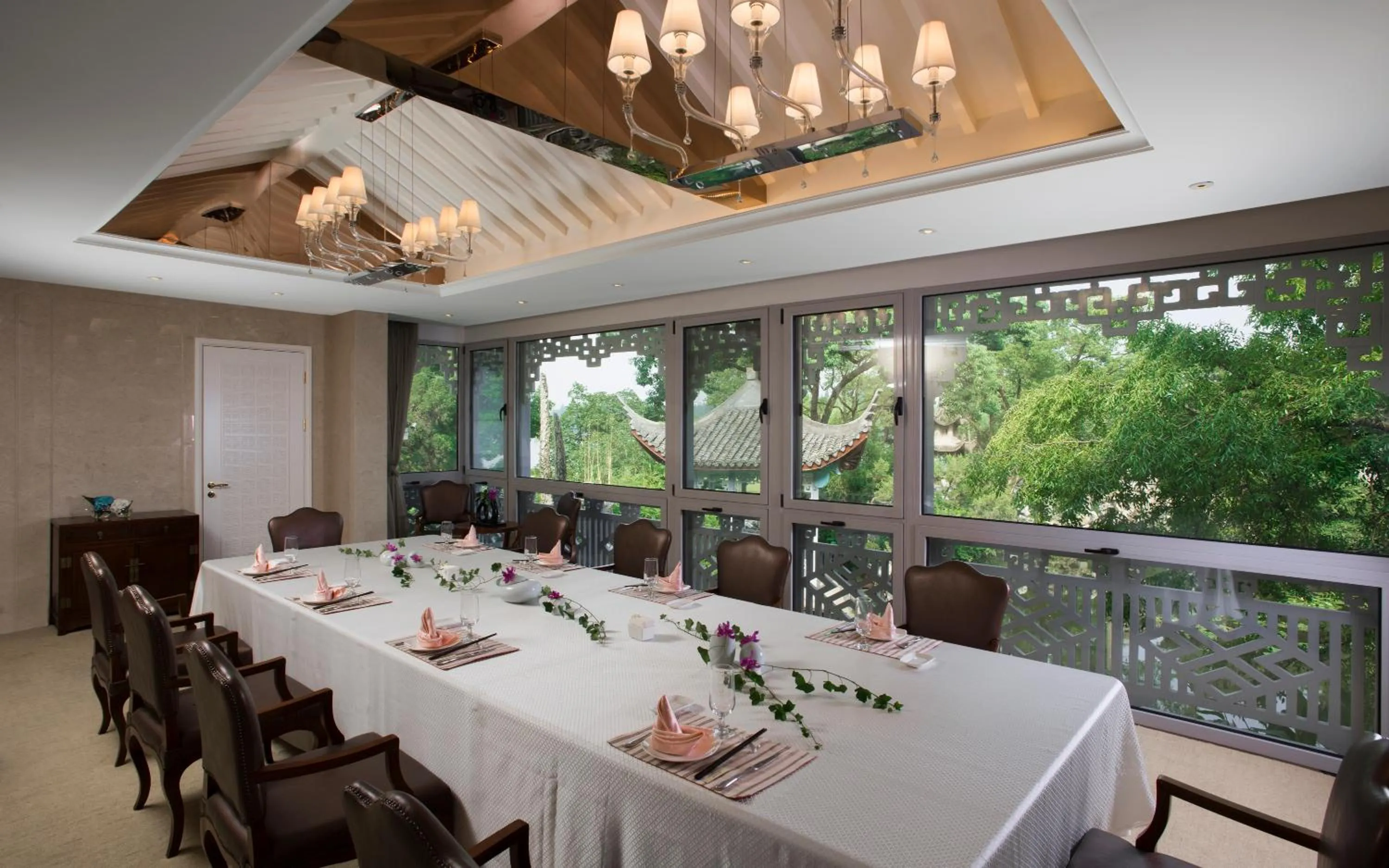 Restaurant/places to eat in Zhejiang Xizi Hotel