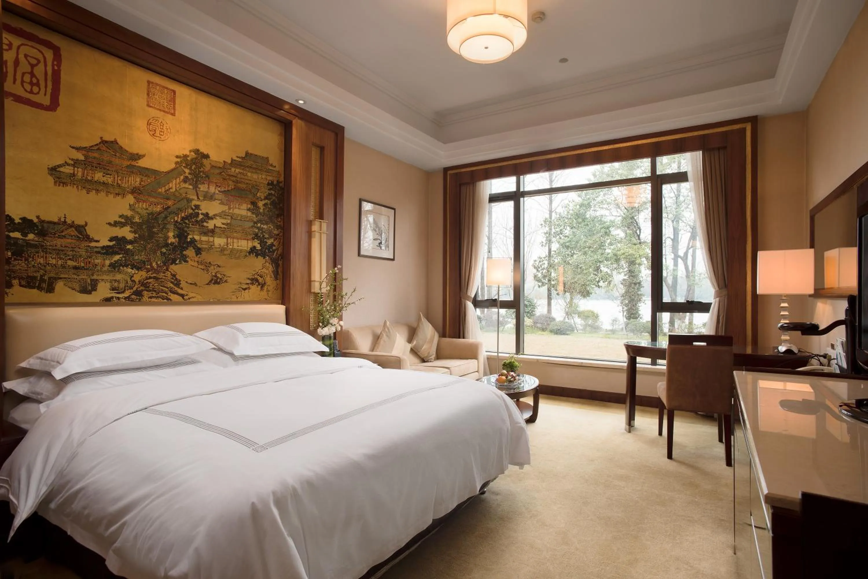 Photo of the whole room, Bed in Zhejiang Xizi Hotel