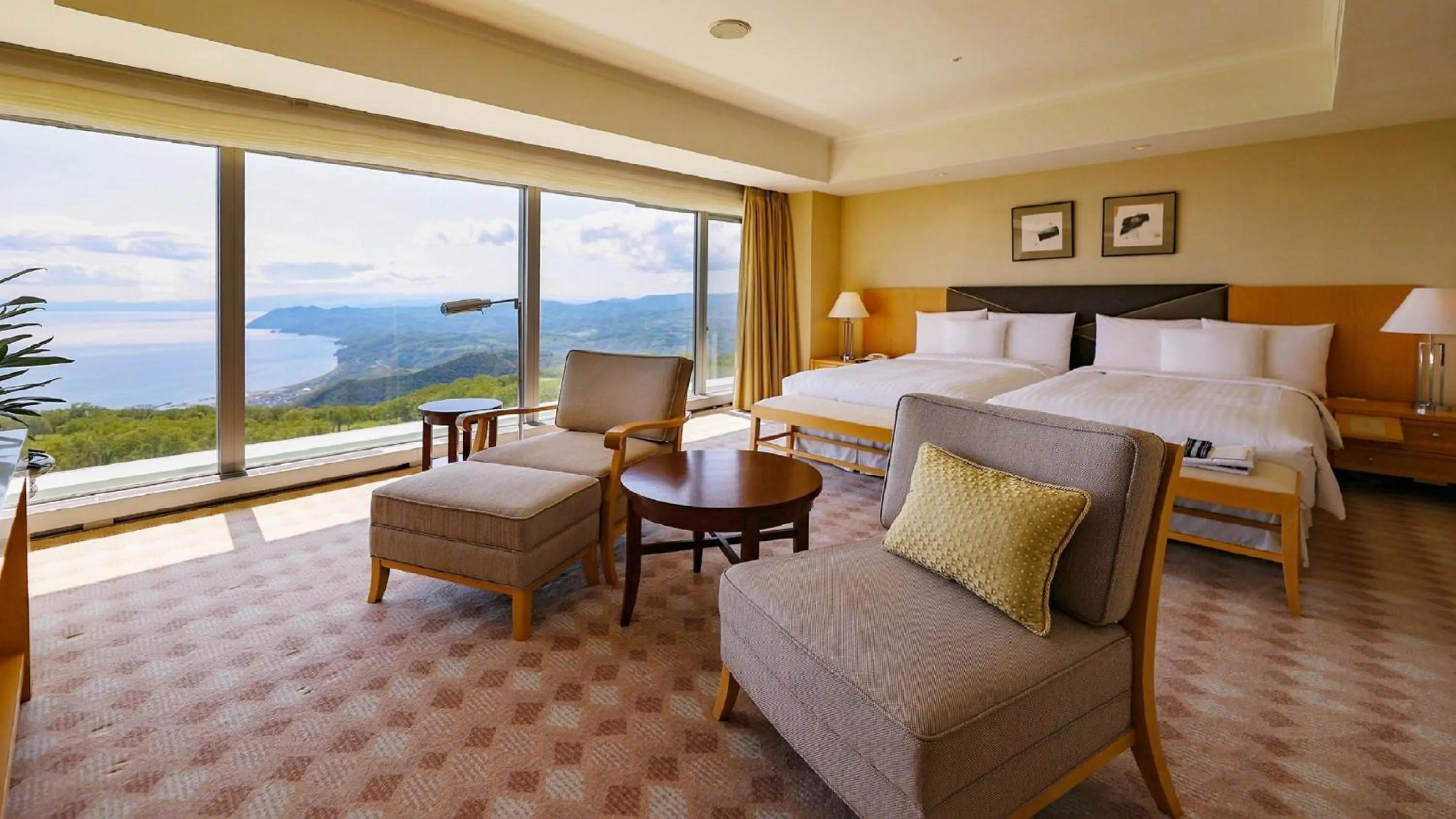 Photo of the whole room, Bed in The Windsor Hotel TOYA Vignette Collection