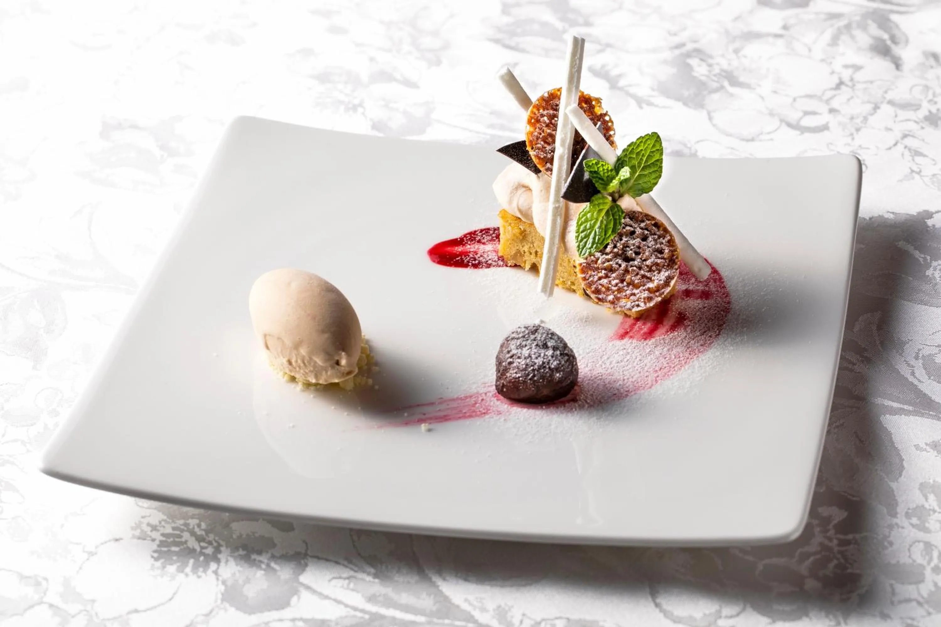 Dinner in The Windsor Hotel TOYA Vignette Collection