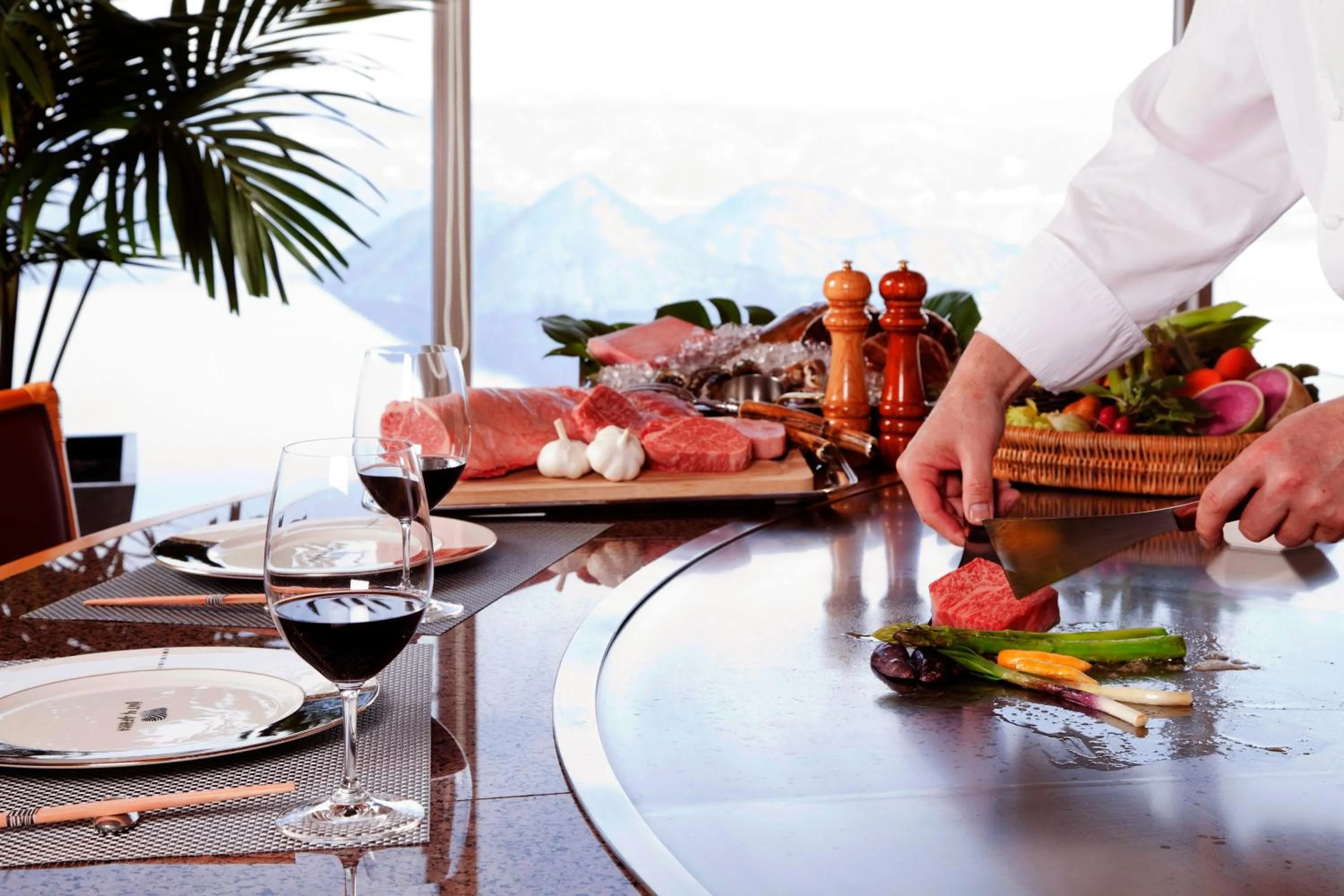 Restaurant/places to eat in The Windsor Hotel TOYA Vignette Collection