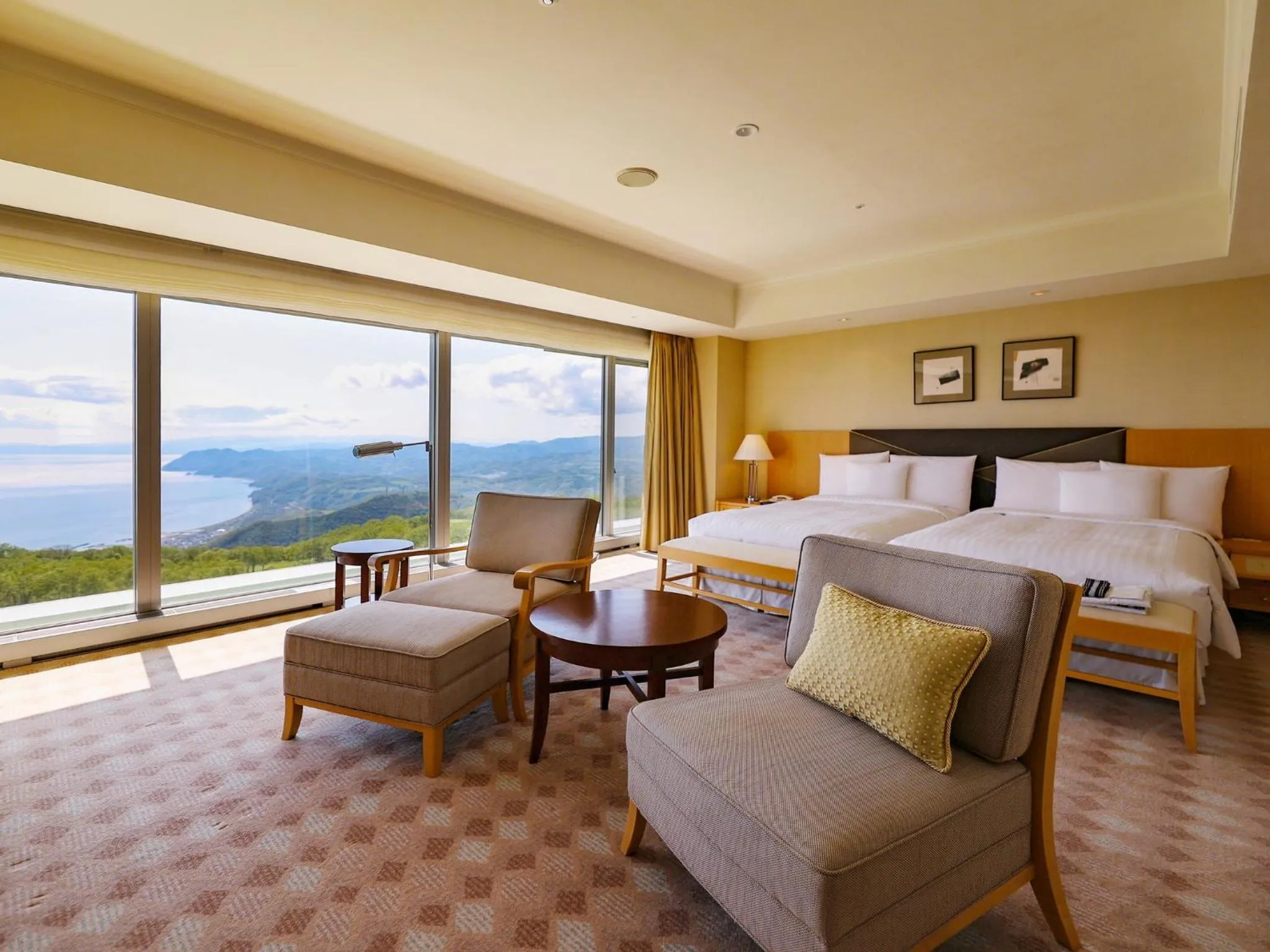 Photo of the whole room, Bed in The Windsor Hotel TOYA Vignette Collection