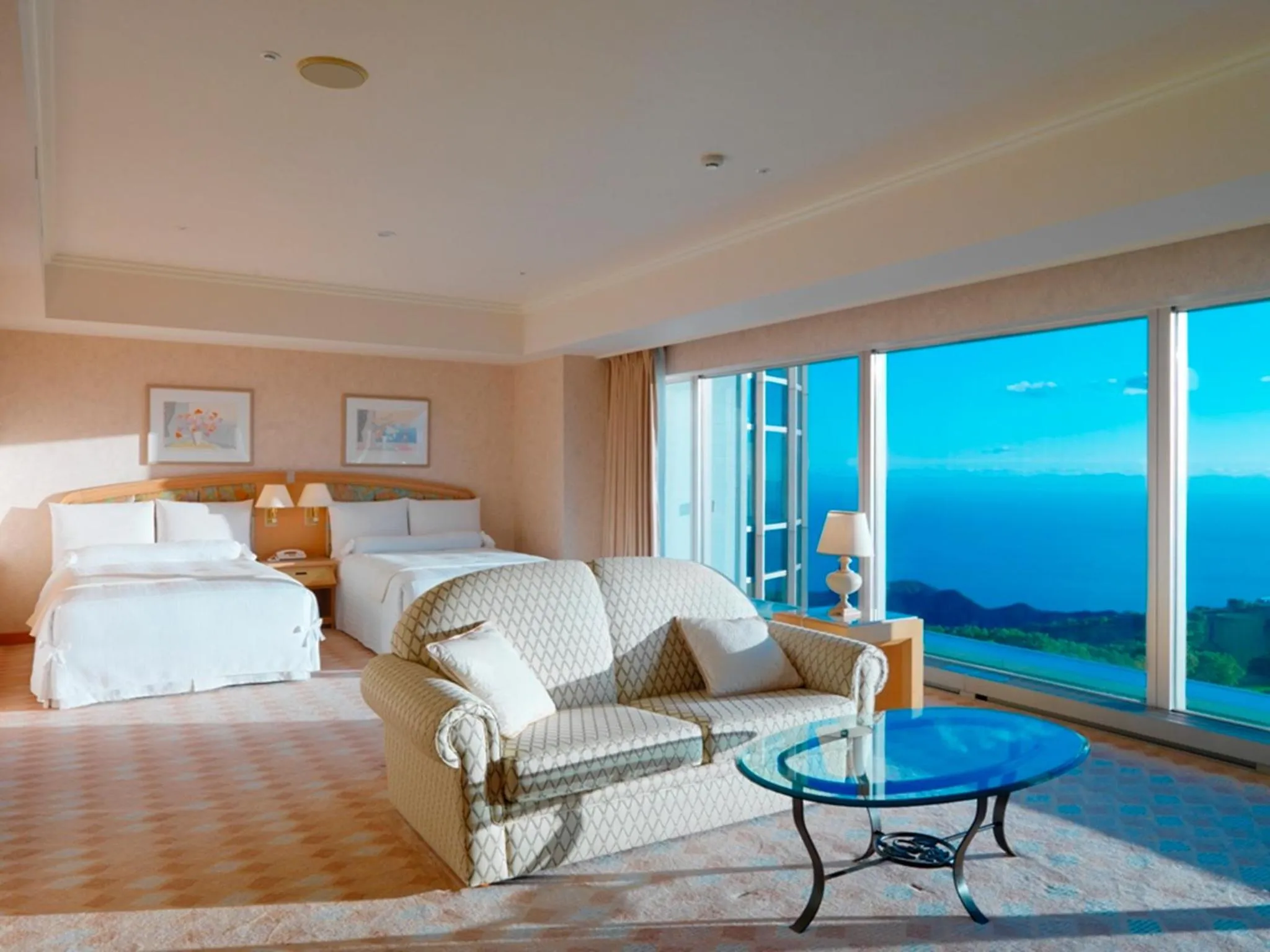 Day, Bed in The Windsor Hotel TOYA Vignette Collection