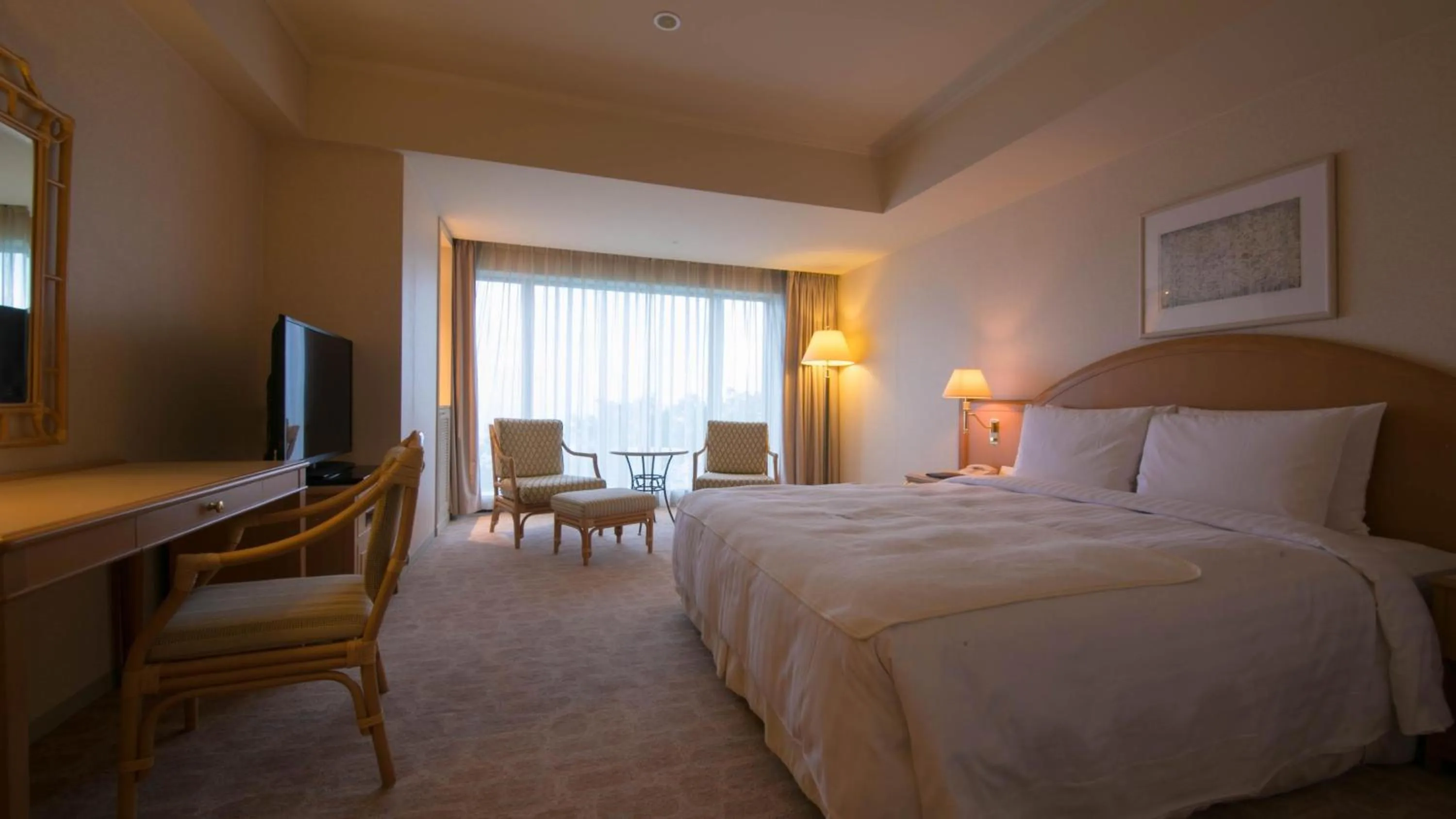 Photo of the whole room, Bed in The Windsor Hotel TOYA Vignette Collection