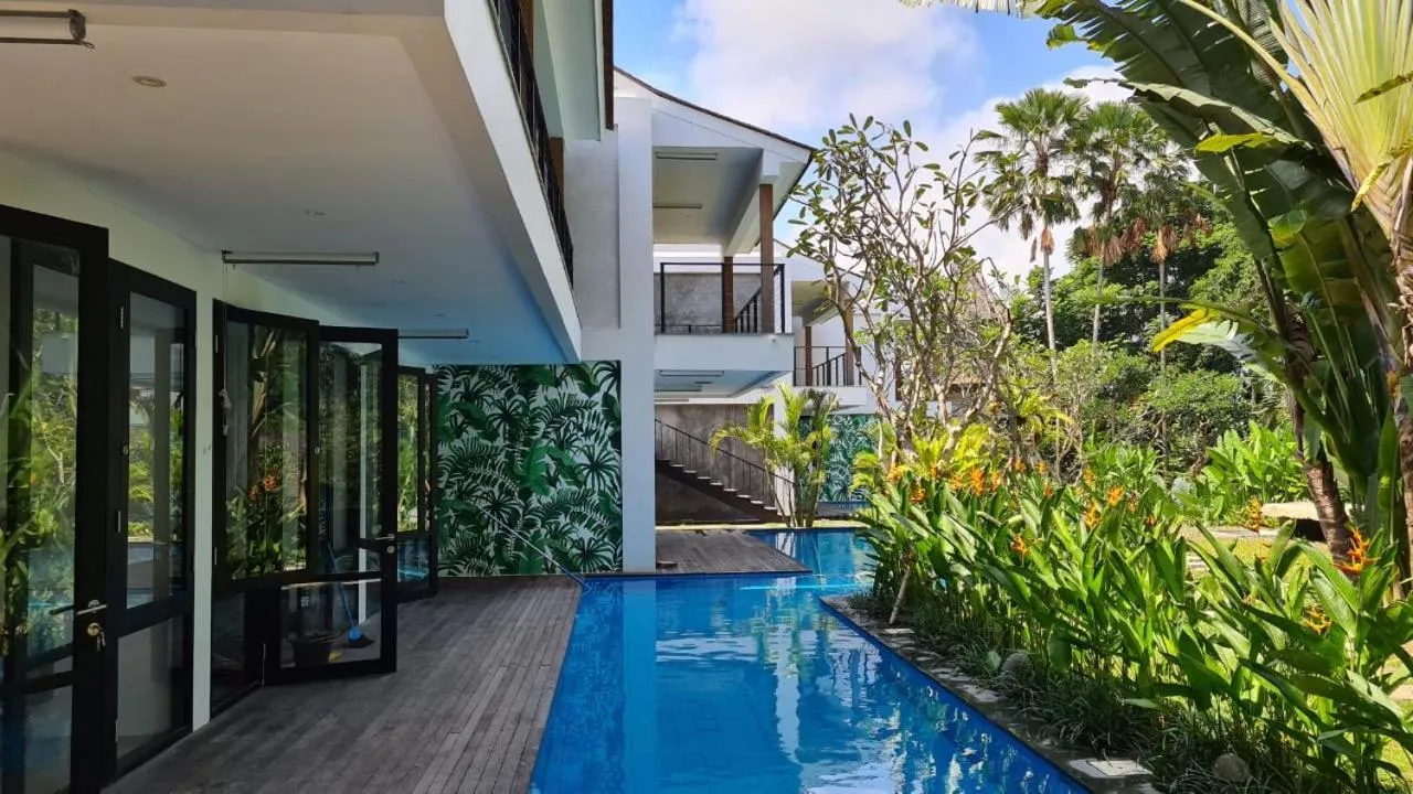 Swimming pool in Ayurvedagram Bali