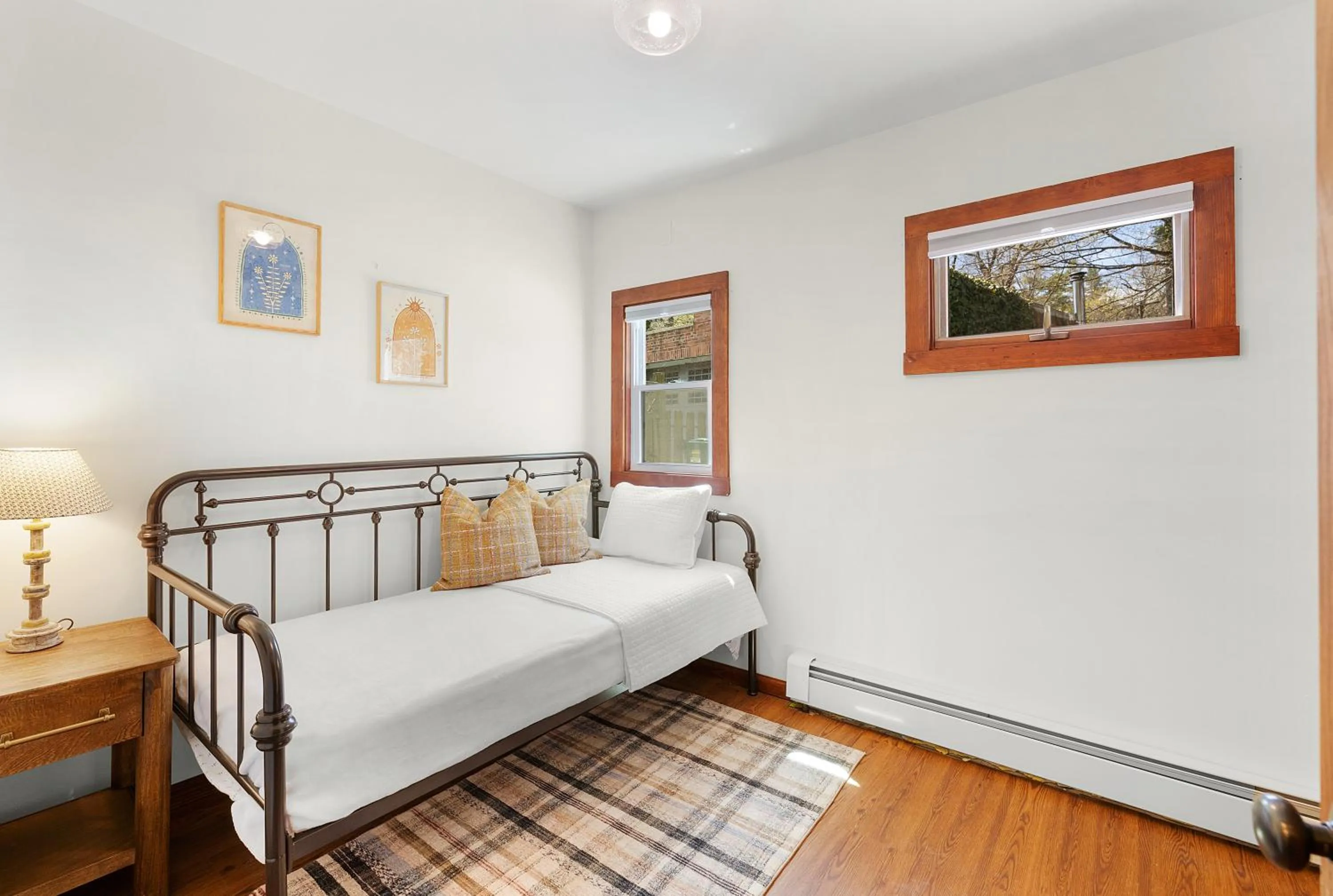 Bedroom, Bed in Phoenicia Lodge