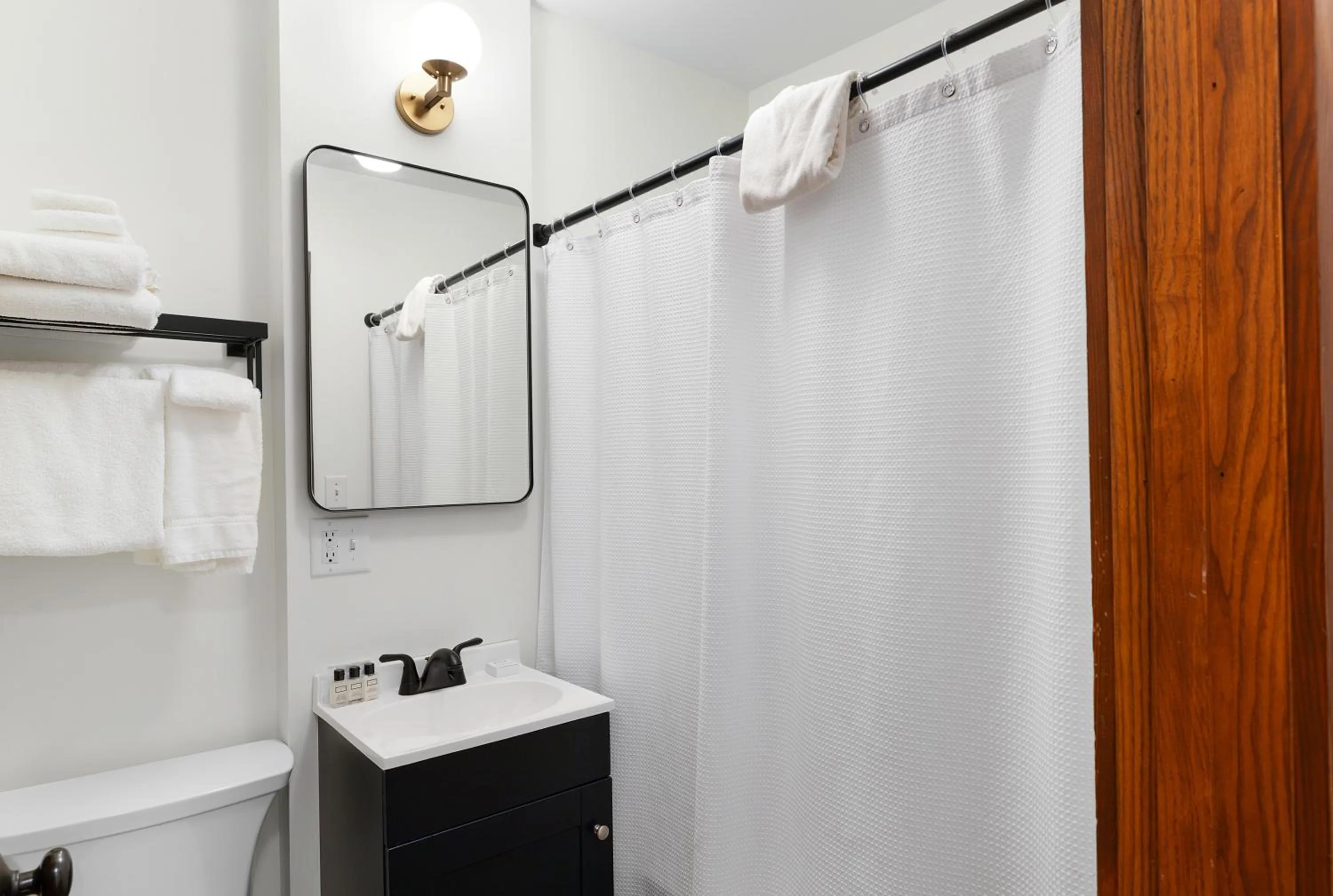 Bathroom in Phoenicia Lodge