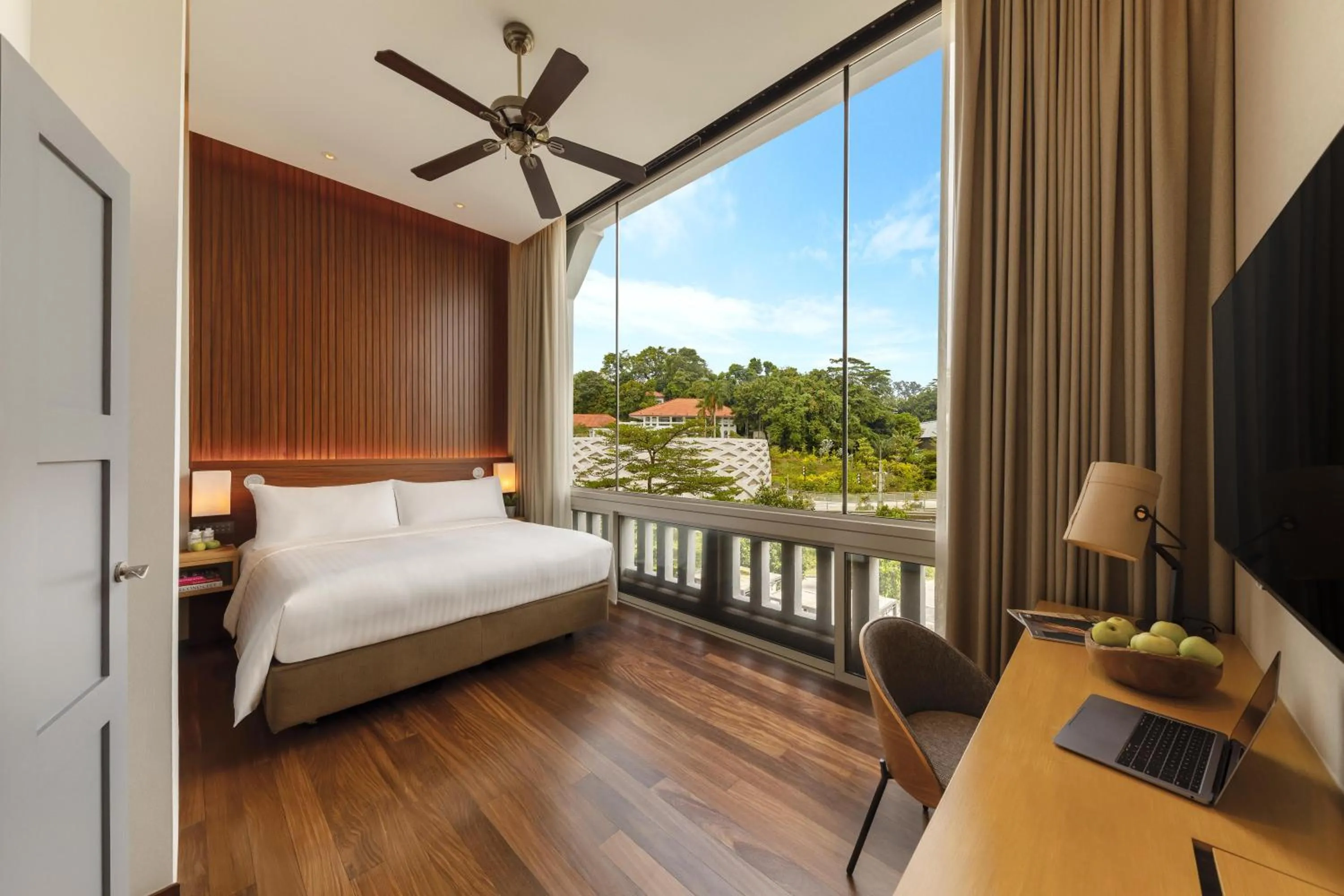 Communal lounge/ TV room, Bed in Oasia Resort Sentosa by Far East Hospitality